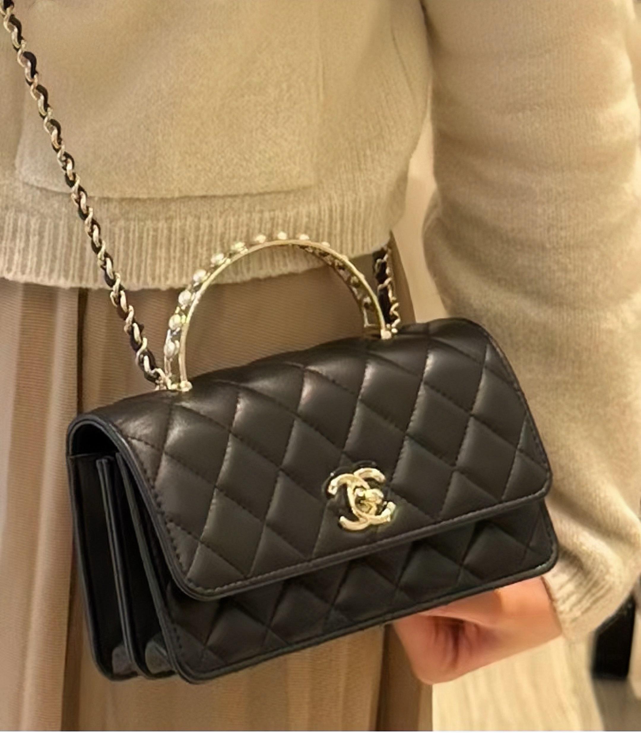 CHANEL｜24SS 黑色/白色 小羊皮菱格珍珠手提風琴包 19cm