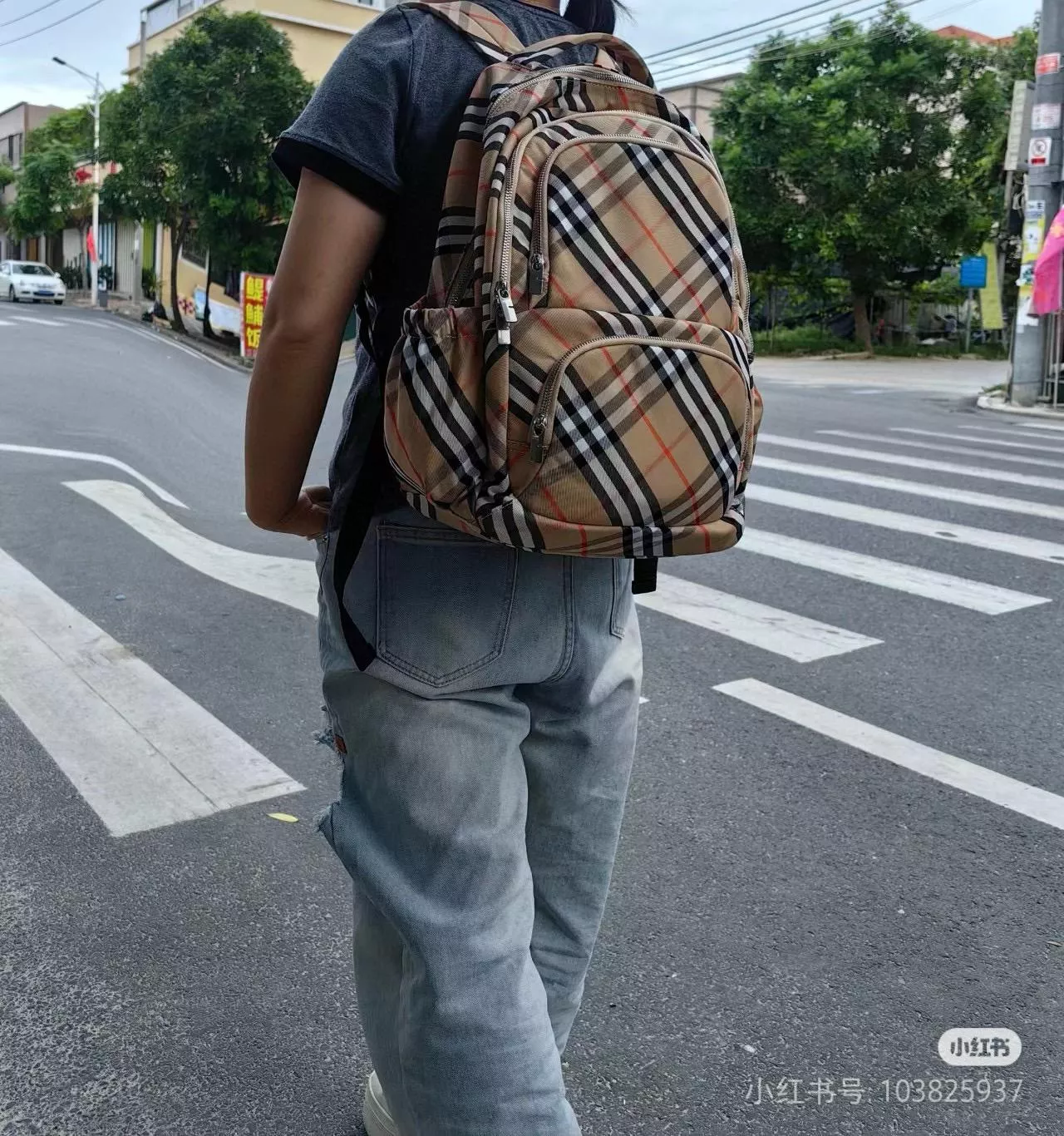 Burberry 輕便款 男女通用 格紋軍旅背包 小號 杏色/黑色 31cm 配防塵袋無盒