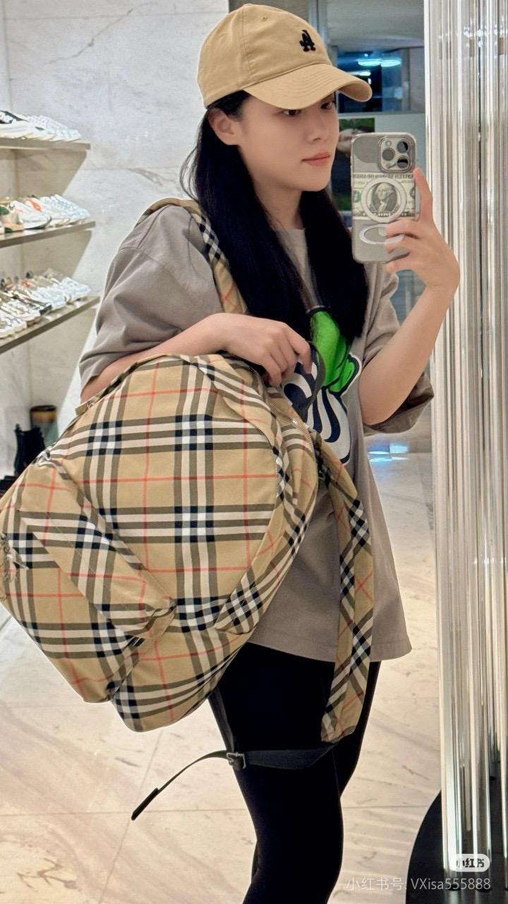 Burberry 輕便款 男女通用 可裝筆電 格紋軍旅背包 杏色/黑色 35cm 配防塵袋無盒  不含吊飾