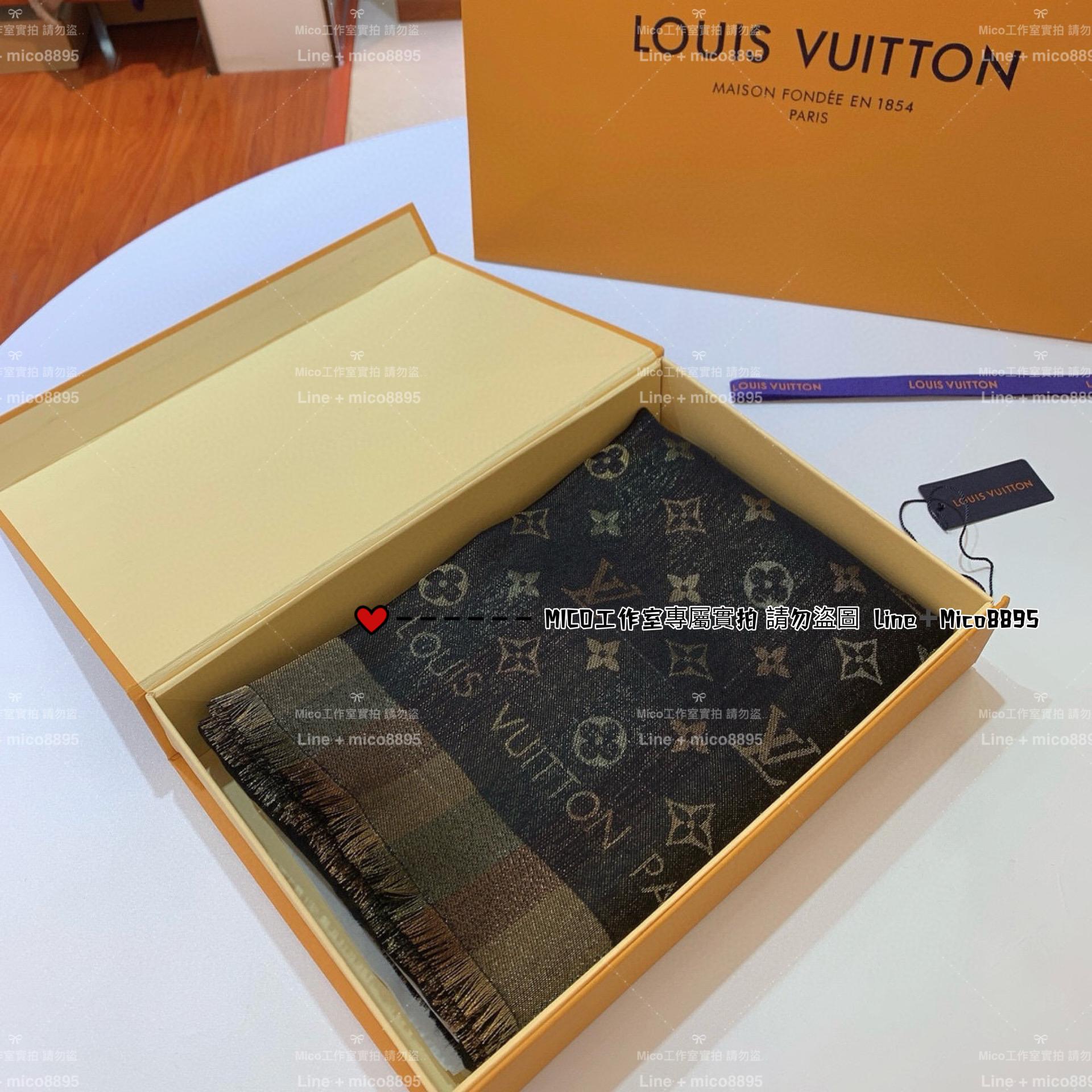 LV 黑色彩金 M71548 MONOGRAM 字母披肩 緹花織紋披肩 140*140