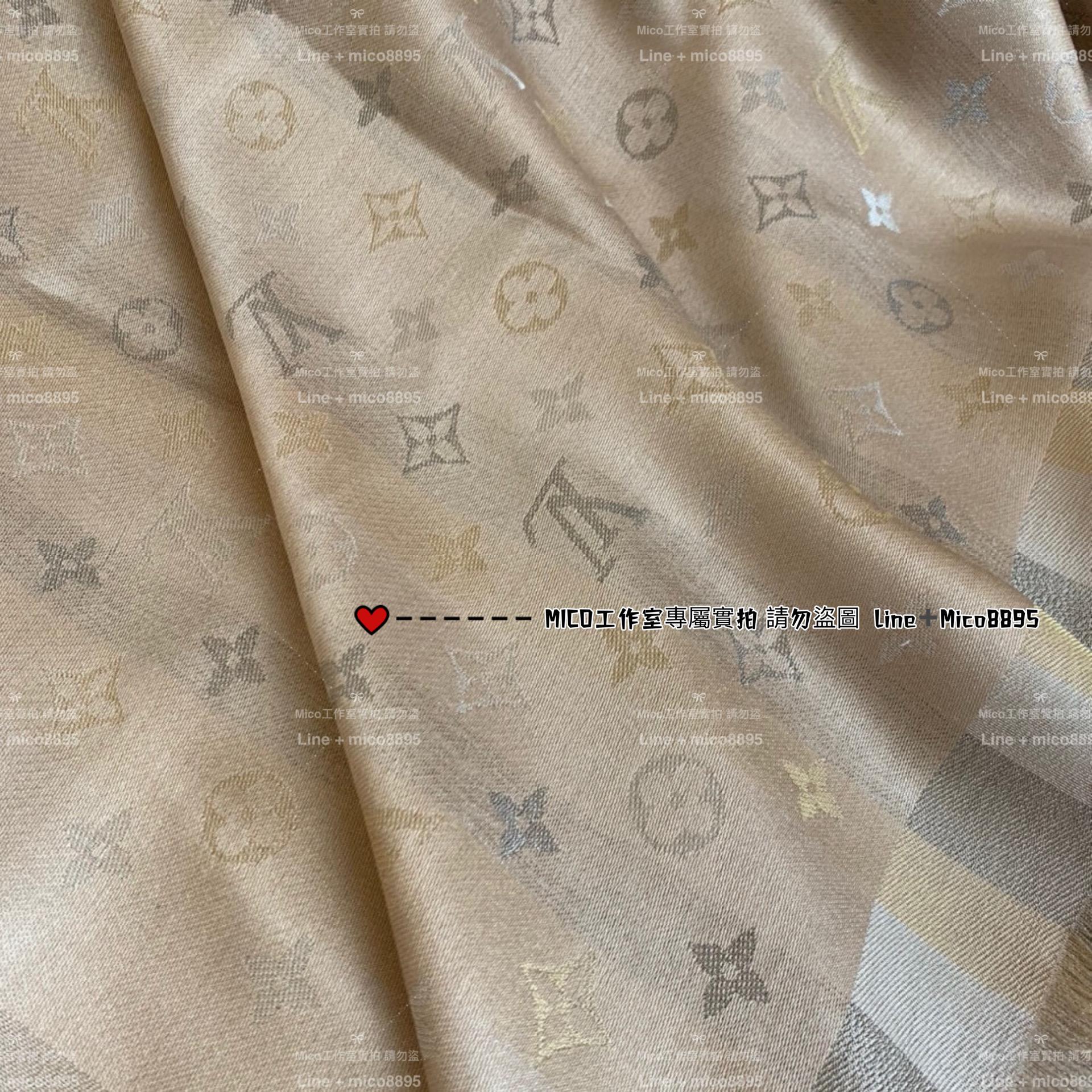 LV 香檳彩金 M76337 MONOGRAM 字母披肩 緹花織紋披肩 140*140