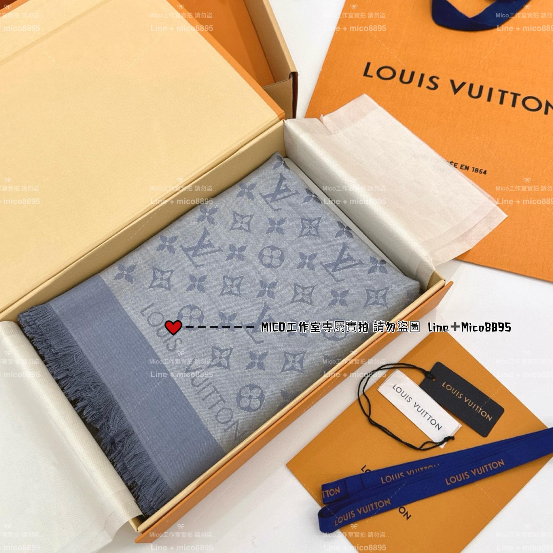 LV M71382 霧霾藍 MONOGRAM DENIM 字母披肩 140*140