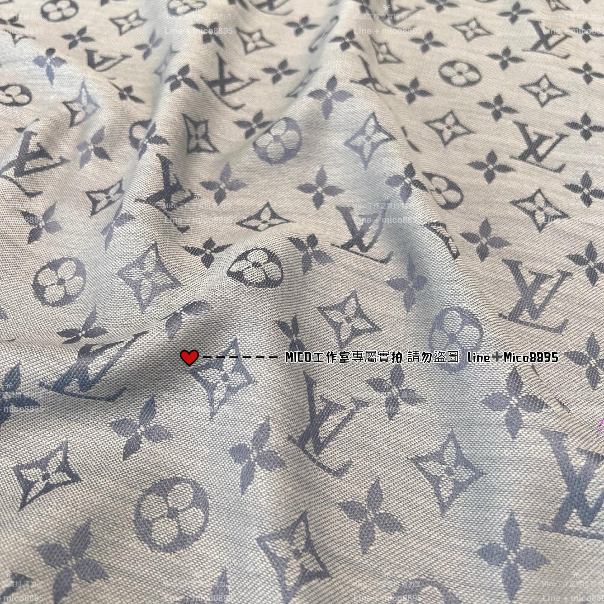 LV M71382 霧霾藍 MONOGRAM DENIM 字母披肩 140*140