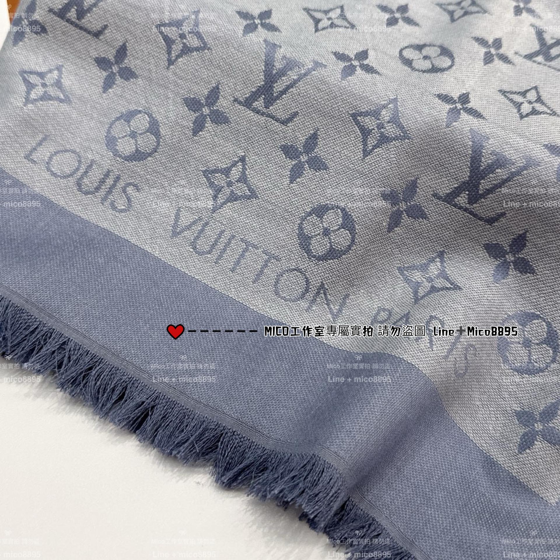 LV M71382 霧霾藍 MONOGRAM DENIM 字母披肩 140*140