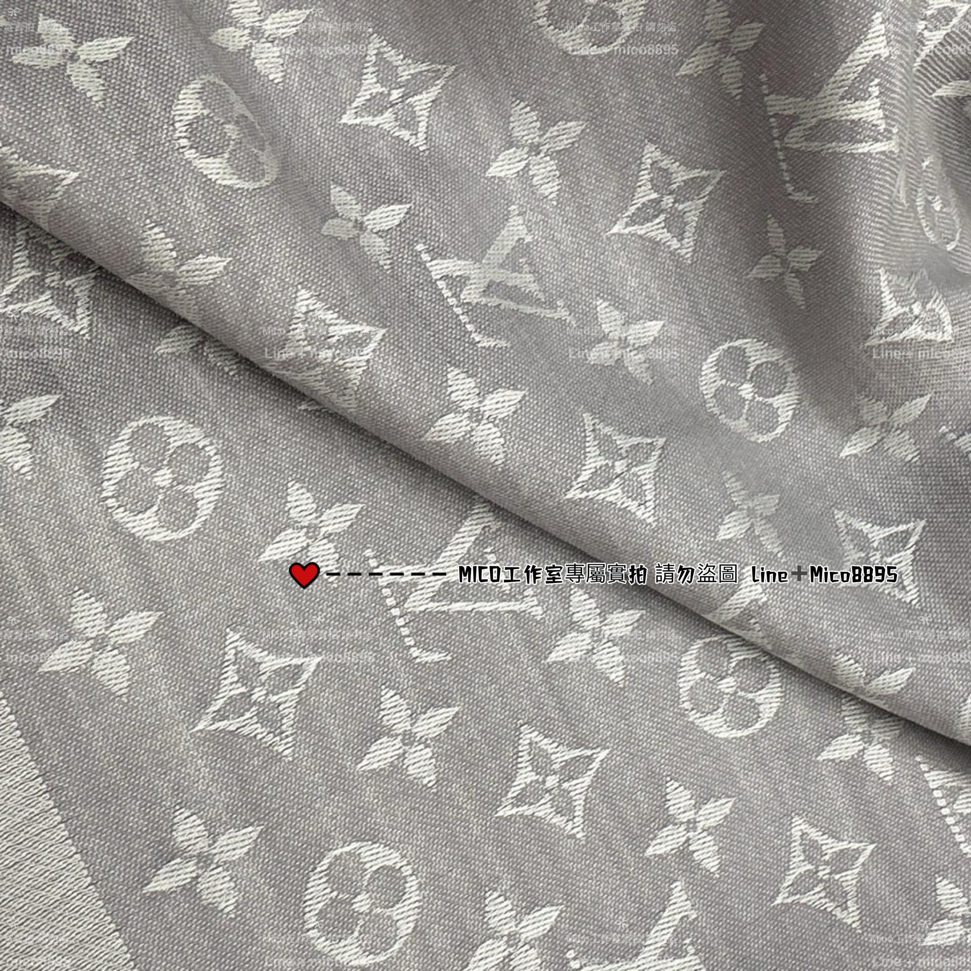 LV M0804 銀灰色 MONOGRAM DENIM 字母披肩 140*140