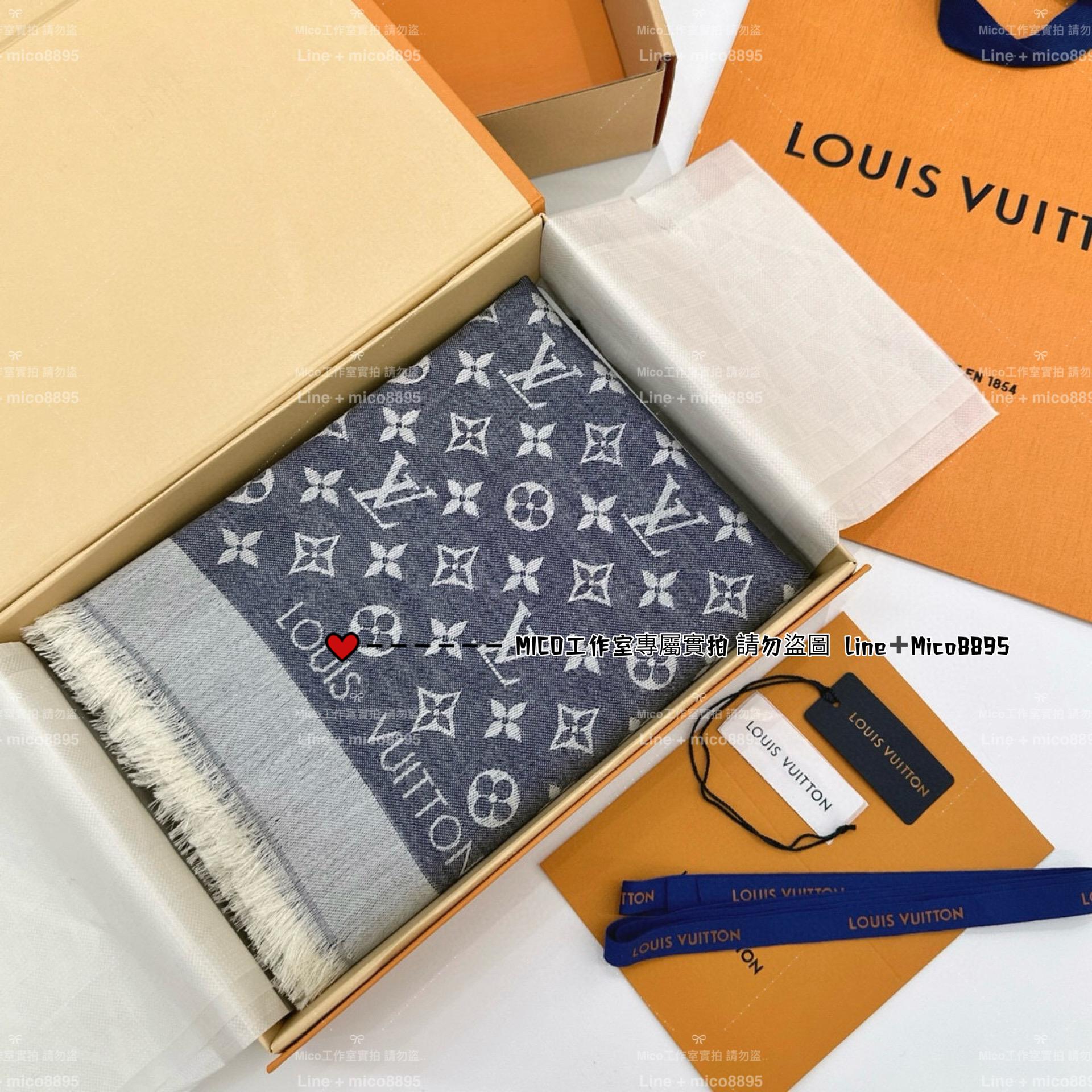 LV M71376/牛仔藍  MONOGRAM DENIM 字母披肩 140*140