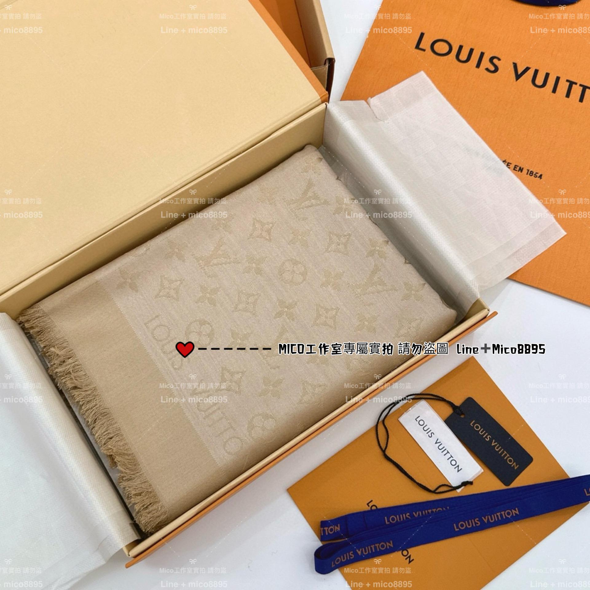 LV M76068/香檳金  MONOGRAM DENIM 字母披肩 140*140