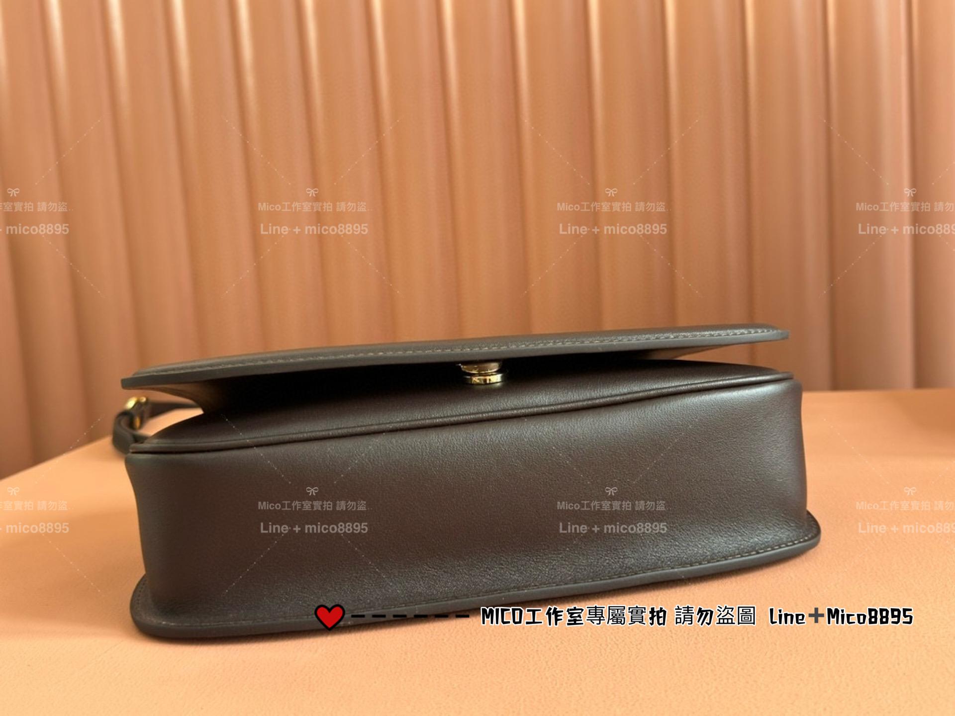 GUCCI BLONDIE系列 小型手挽袋 黑色真皮 26.5cm