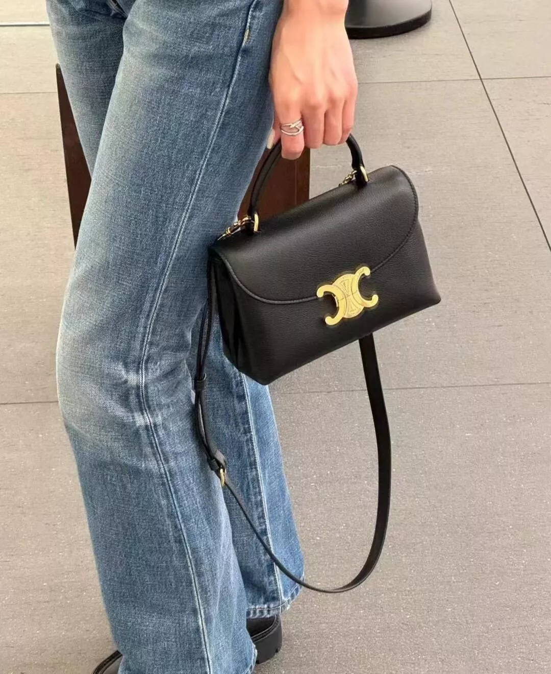 Celine Teen Nino 柔軟牛皮革手袋 手提肩背包 20cm 漆皮白/黑 牛皮黑/灰褐色