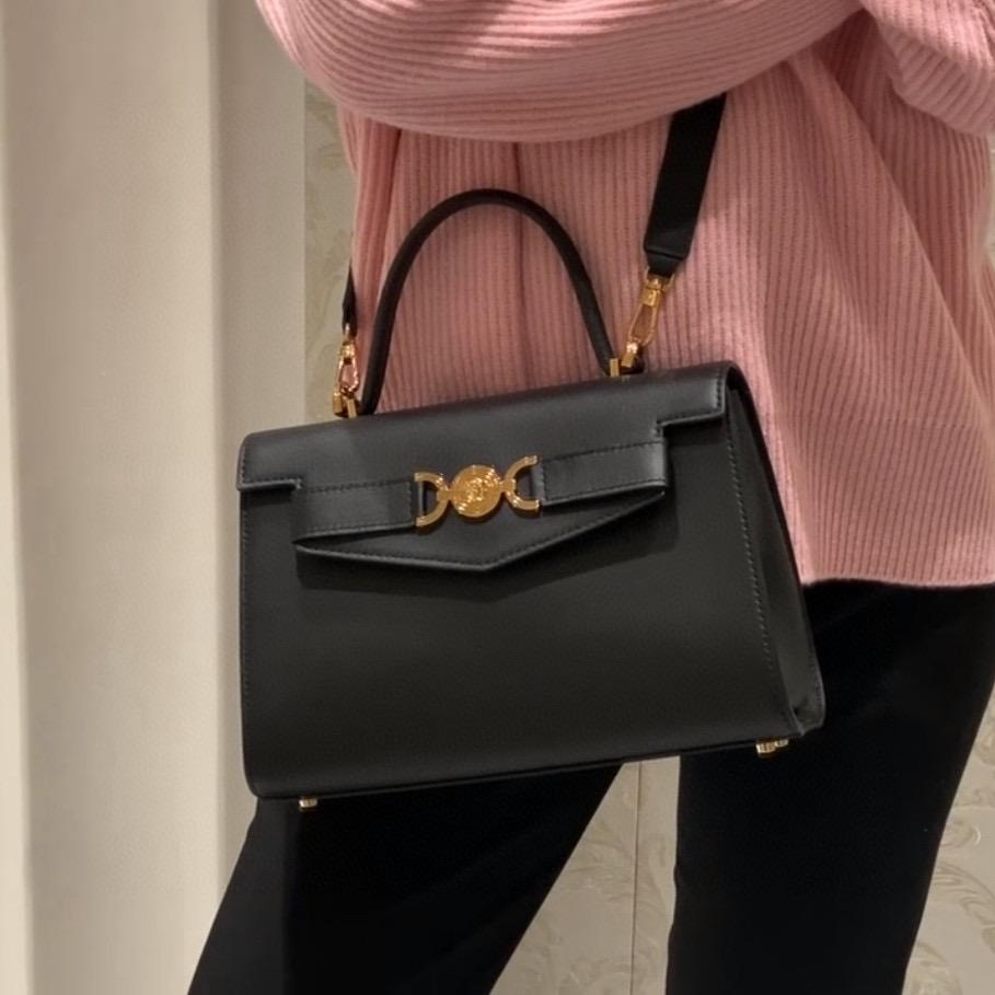 Versace Medusa95系列 黑色 小牛皮翻蓋包 21cm