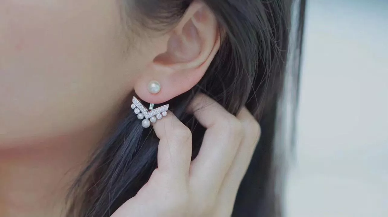 Chaumet 尚美 約瑟芬珍珠V型耳釘/耳環