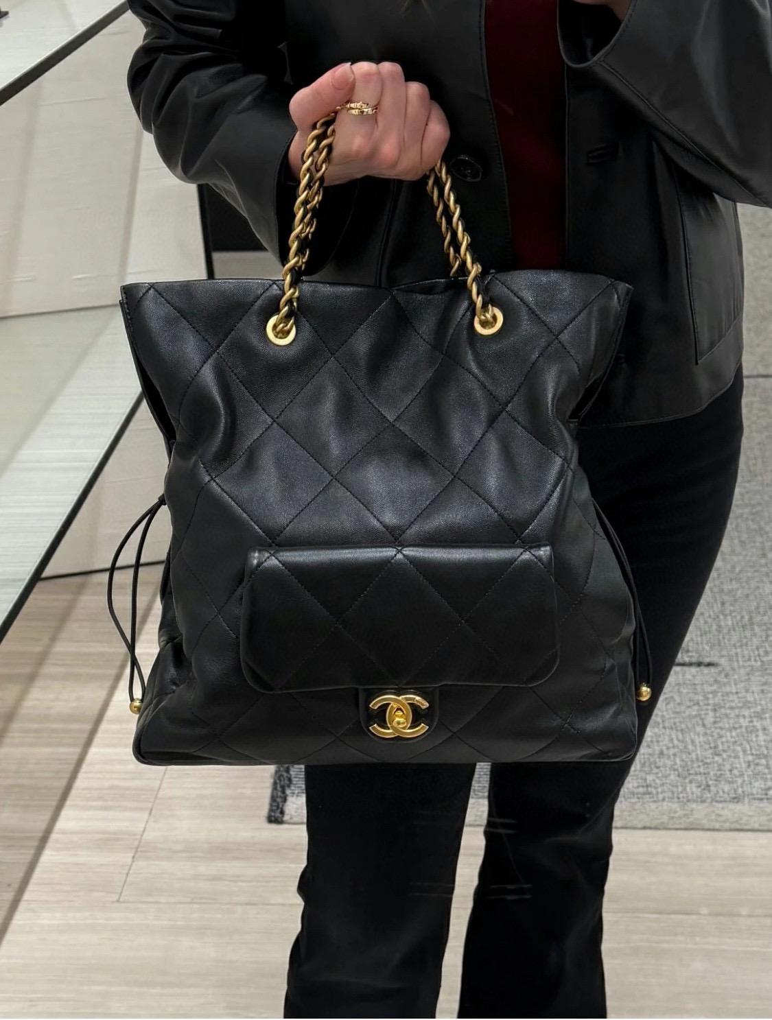 CHANEL 25c早春款 小羊皮材質 黑色縮口購物袋/福袋包 36*34cm