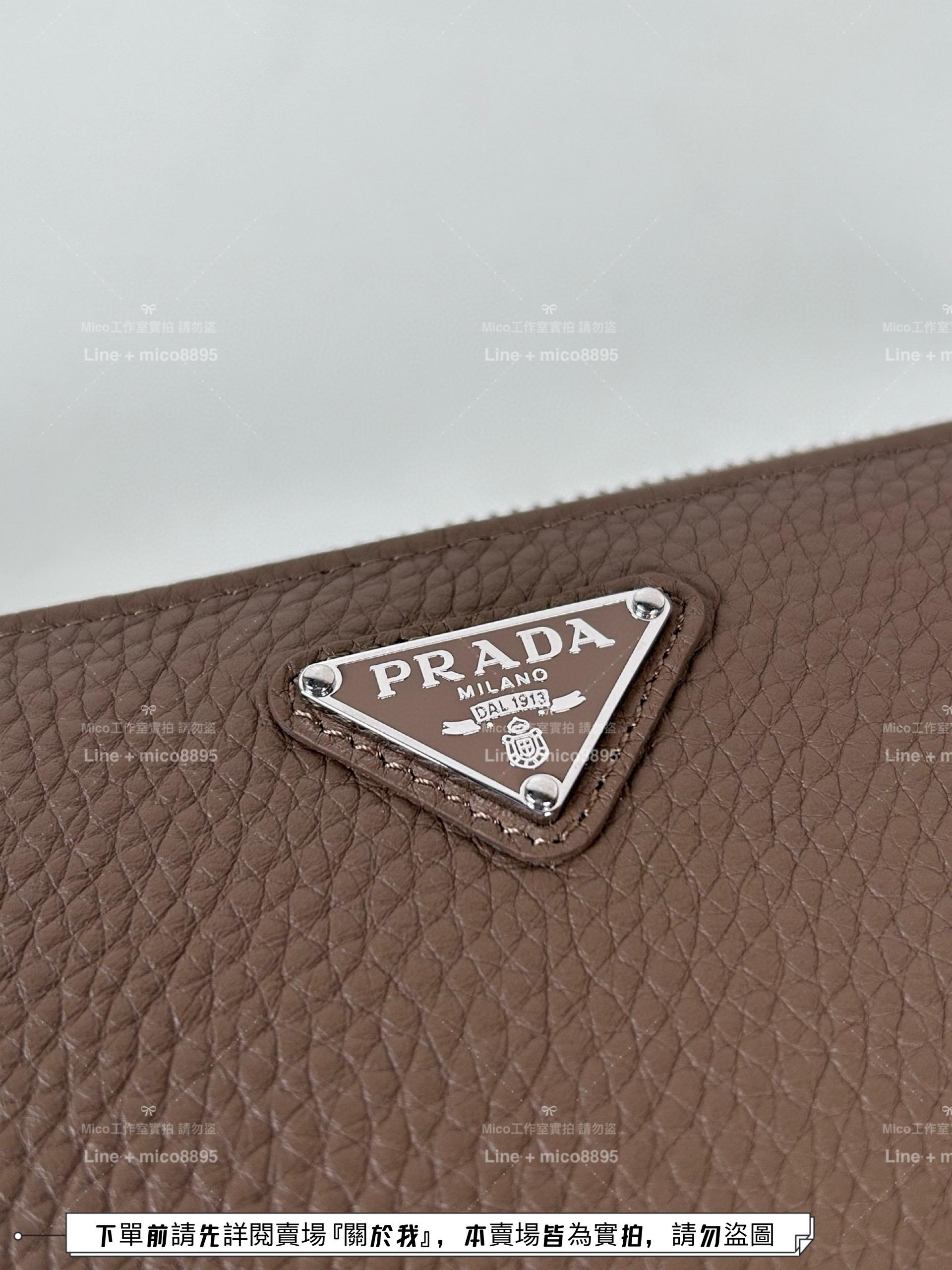 PRADA 灰色鹿皮 銀色三角標 拉鍊款長夾