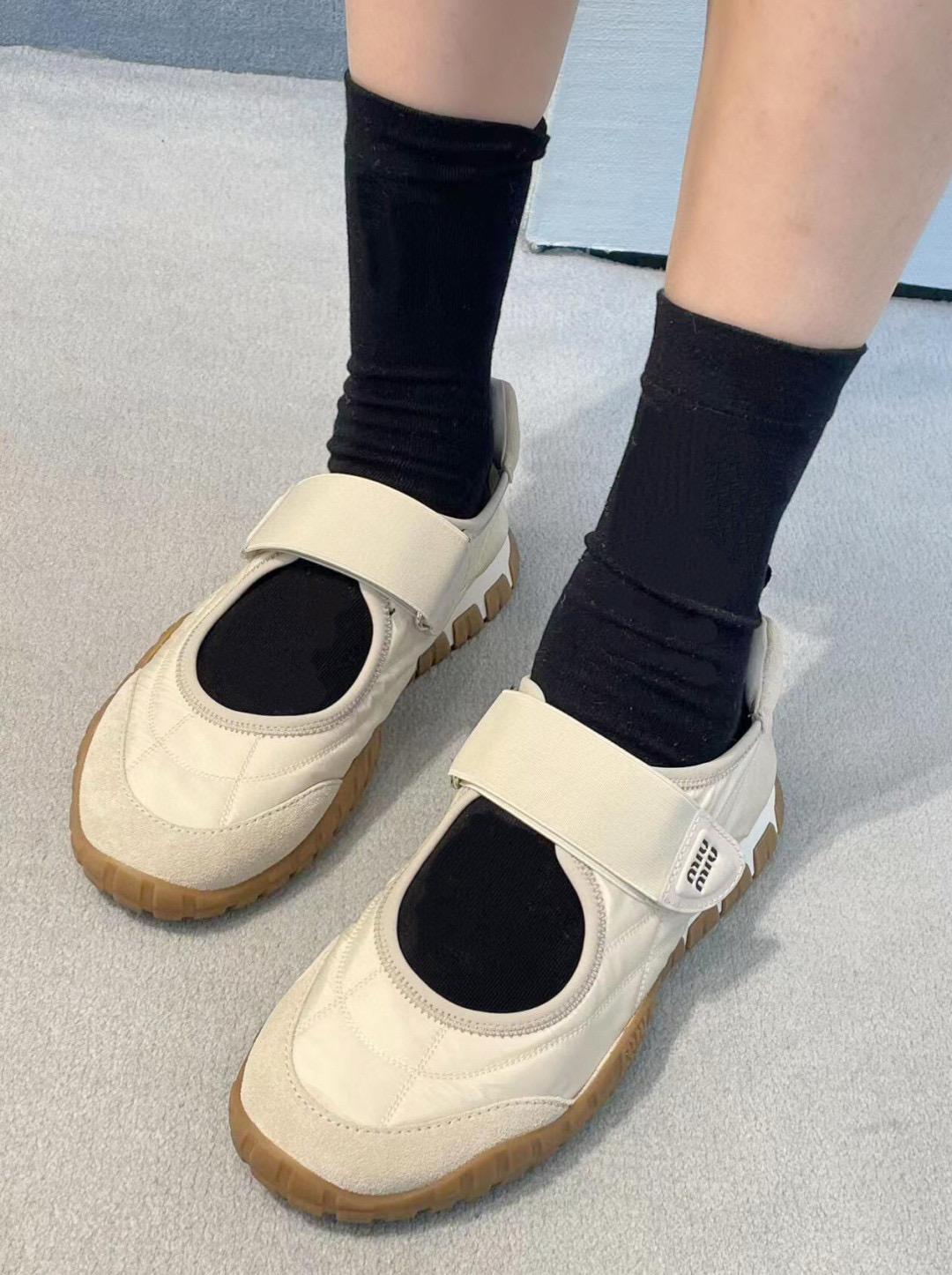 MiuMiu | 25ss新品 Tyre 芭蕾平底魔術貼瑪麗珍鞋 涼鞋 35-40