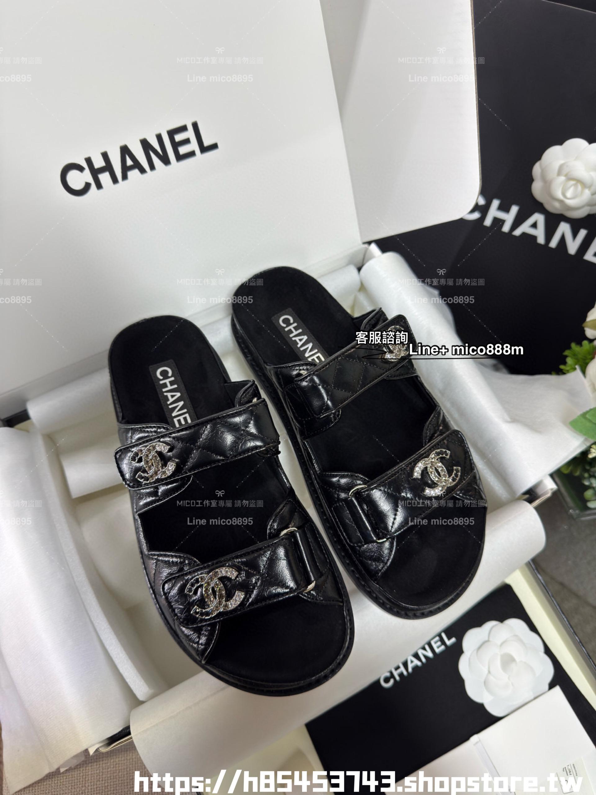 CHANEL丨黑色/灰白色 拖鞋款 小香25P油蠟皮革/麂皮底鴛鴦水鑽釦沙灘魔術貼拖鞋 35-40