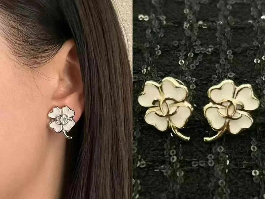 CHANEL | 25P 白色法朗四葉草🍀幸運耳環/耳釘