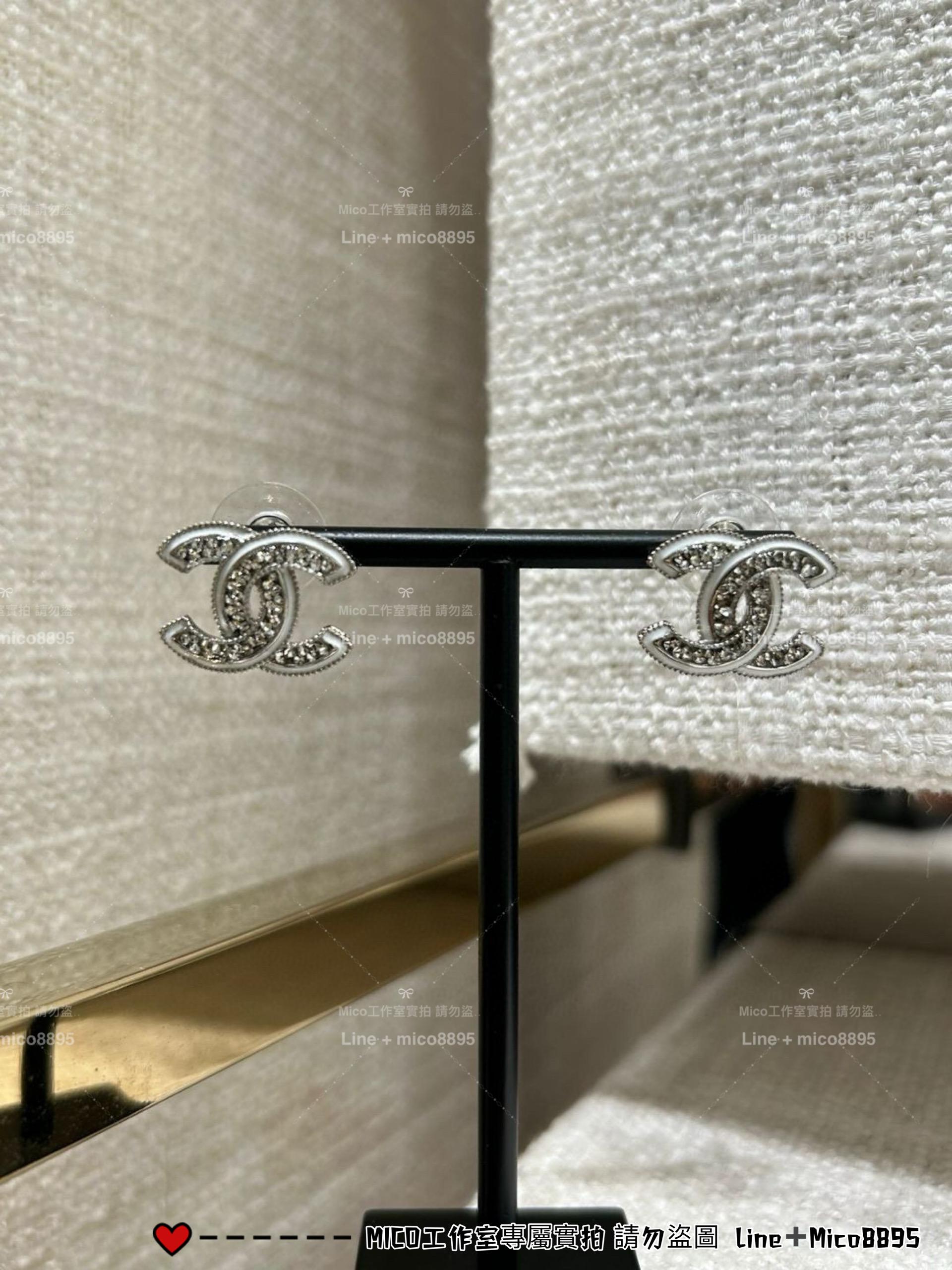 CHANEL | 25C 日常配戴款 水鑽雙C拼接白邊法朗基礎款耳釘/耳環