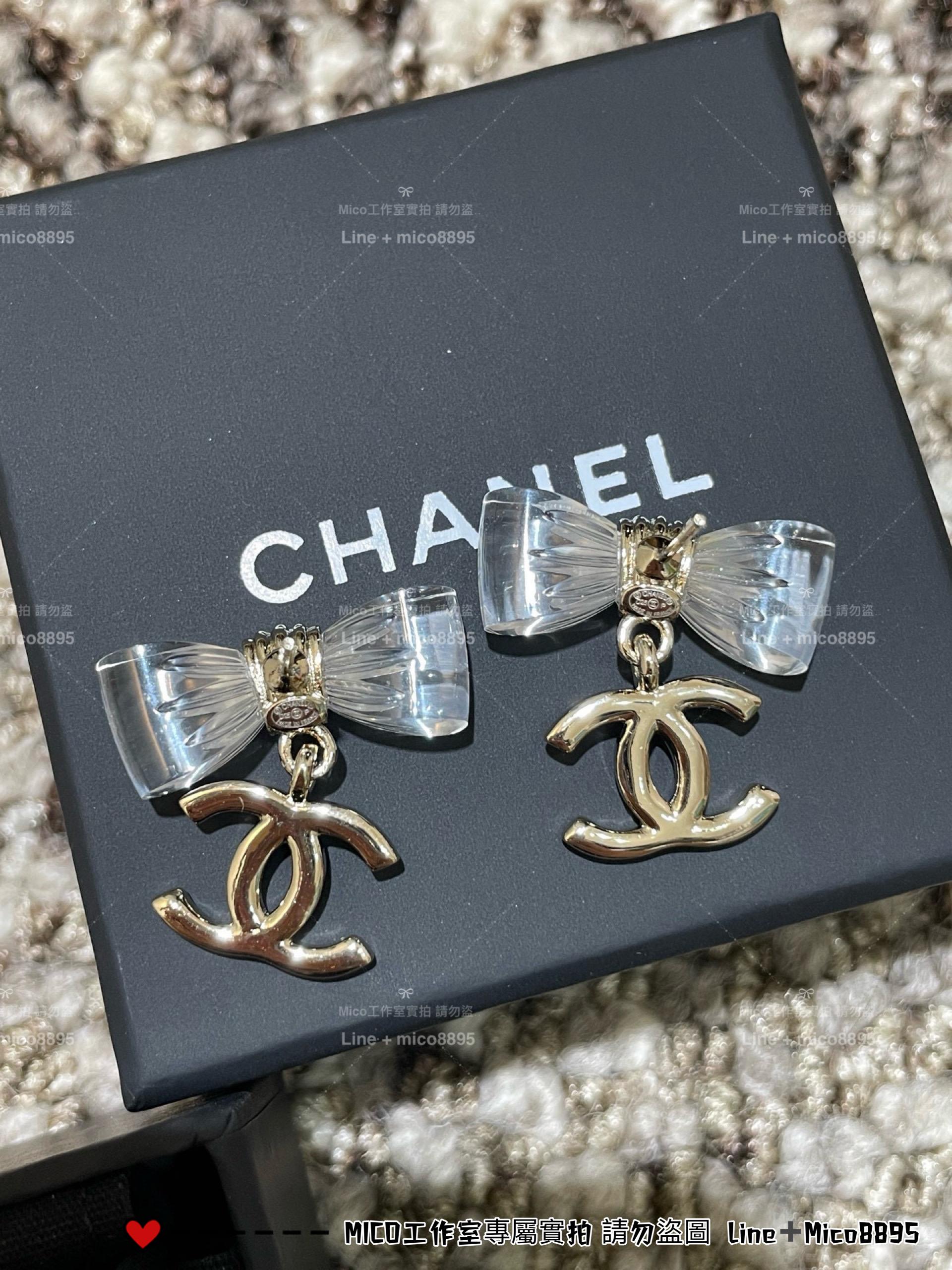 CHANEL | 25p 透明壓克力蝴蝶結垂墜雙C耳釘/耳環