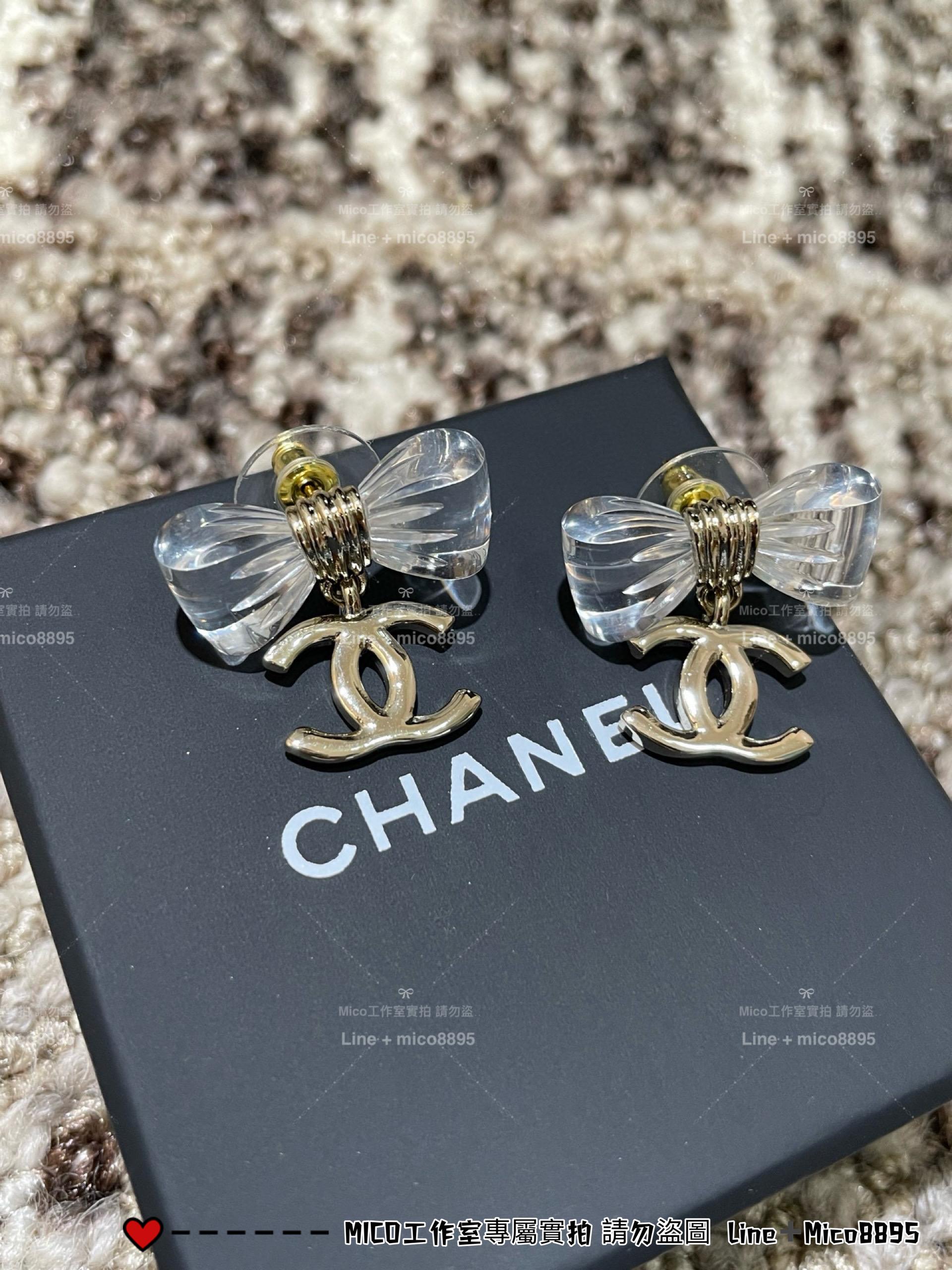 CHANEL | 25p 透明壓克力蝴蝶結垂墜雙C耳釘/耳環
