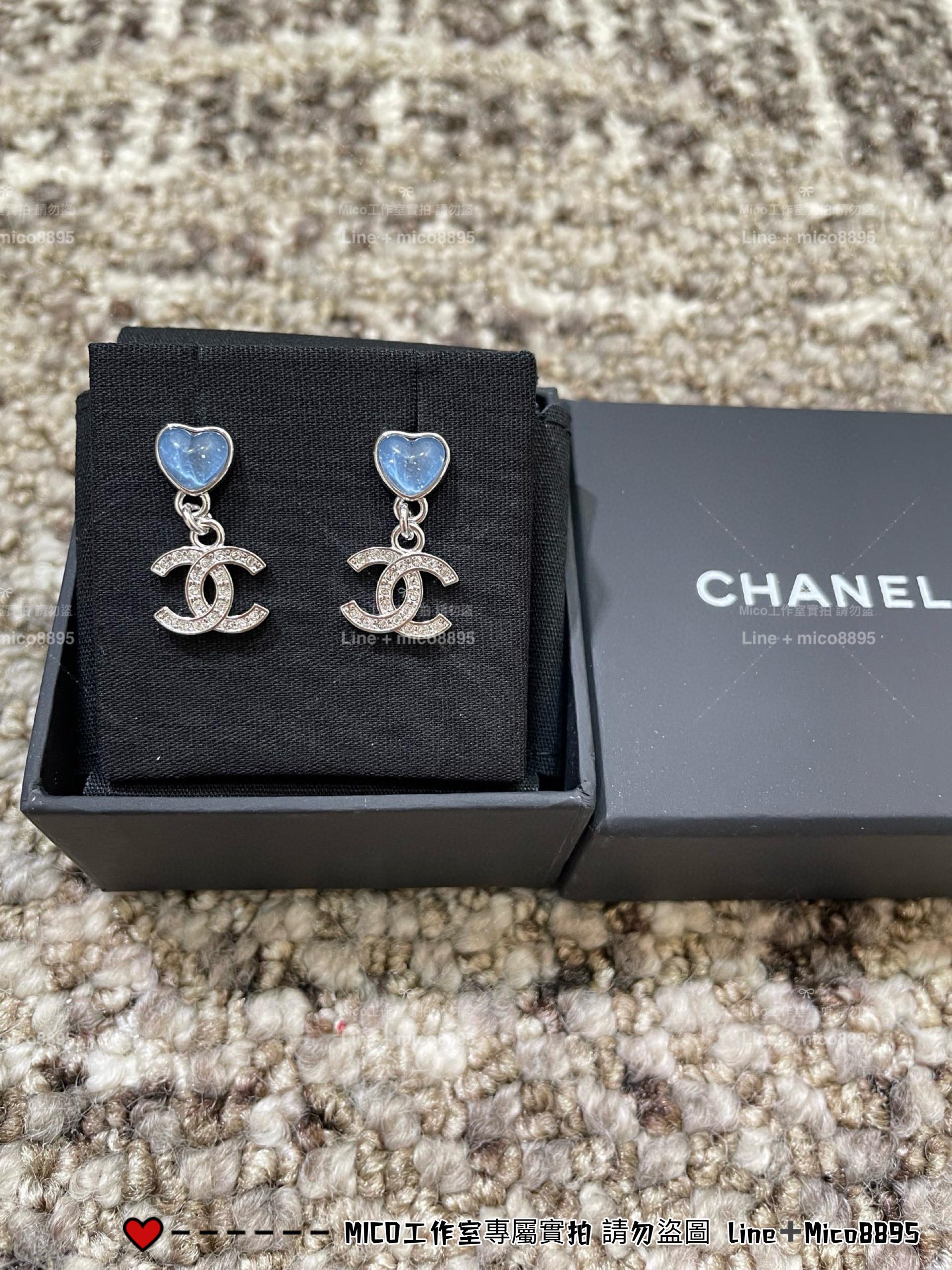 CHANEL | 藍色愛心垂墜式雙C耳環/耳釘