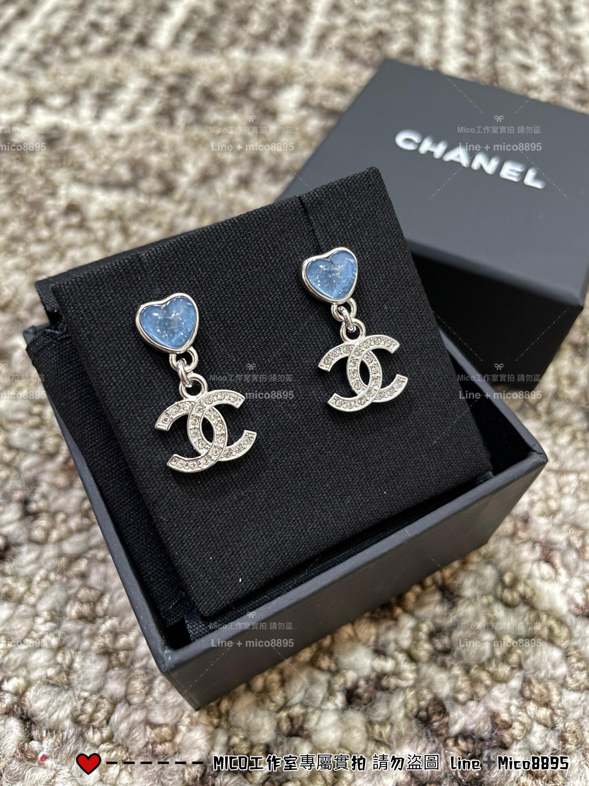 CHANEL | 藍色愛心垂墜式雙C耳環/耳釘