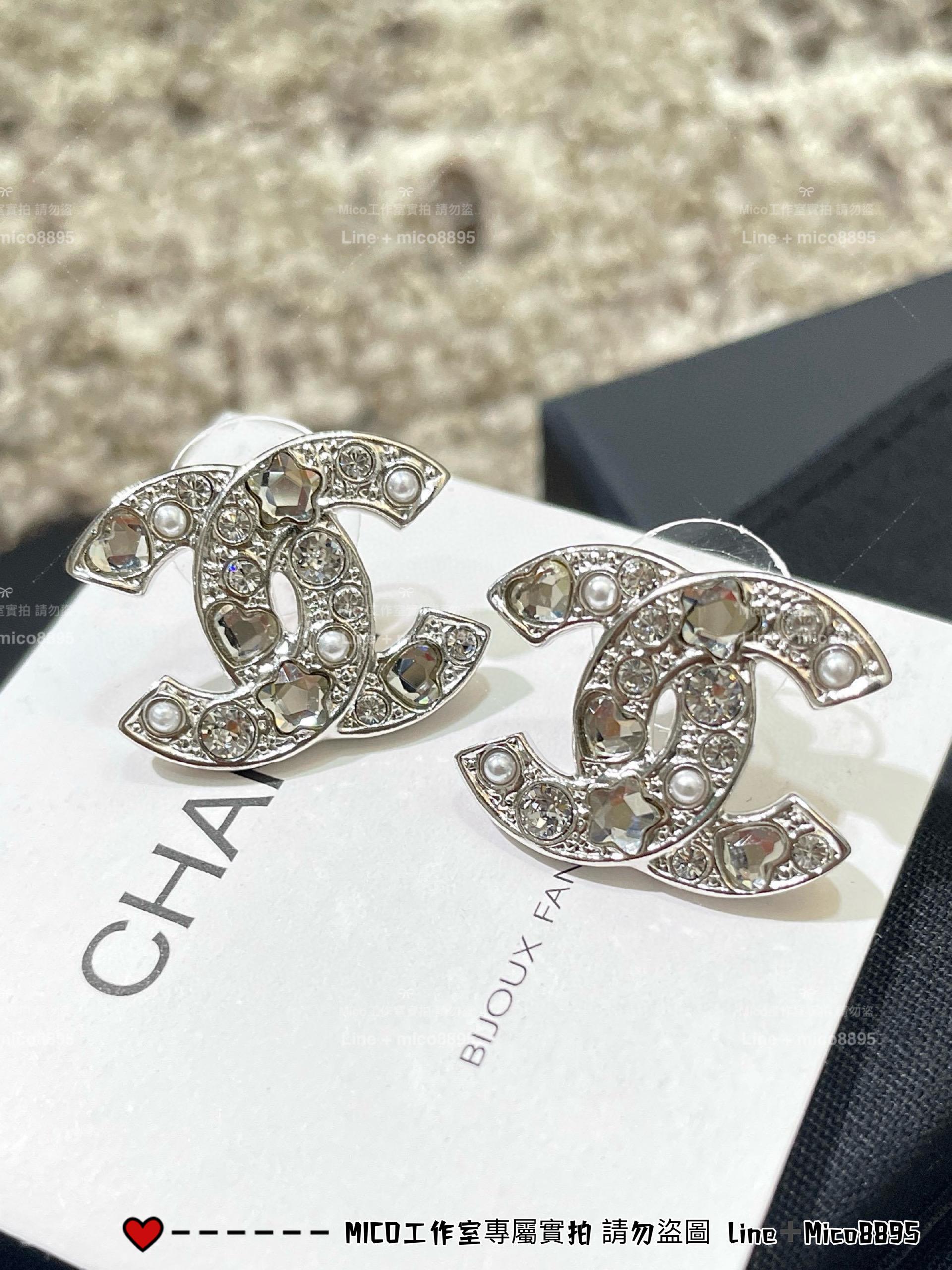 CHANEL | 日常佩戴款 愛心 星星 水鑽銀色耳釘/耳環 細節非常精緻
