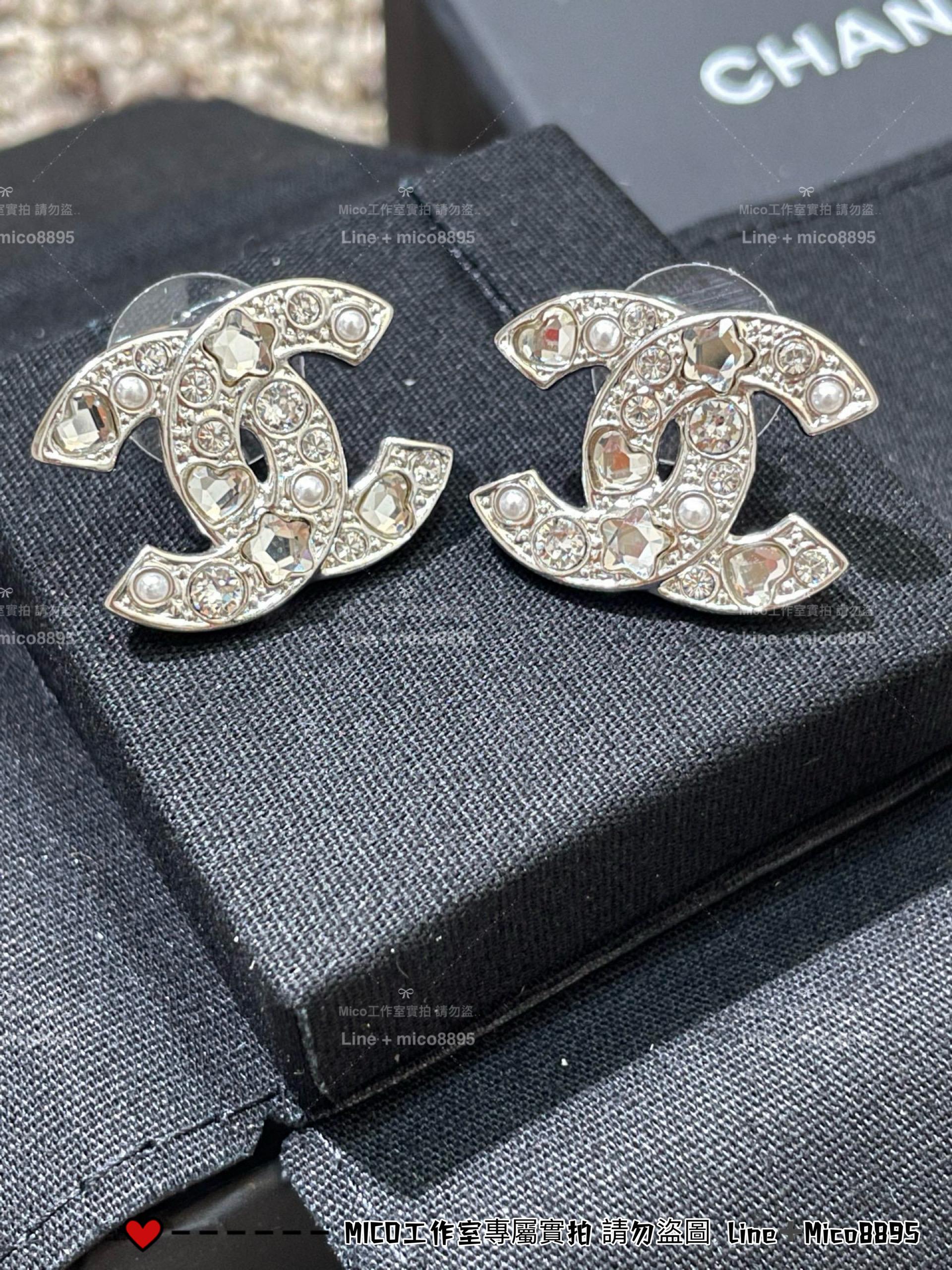 CHANEL | 日常佩戴款 愛心 星星 水鑽銀色耳釘/耳環 細節非常精緻