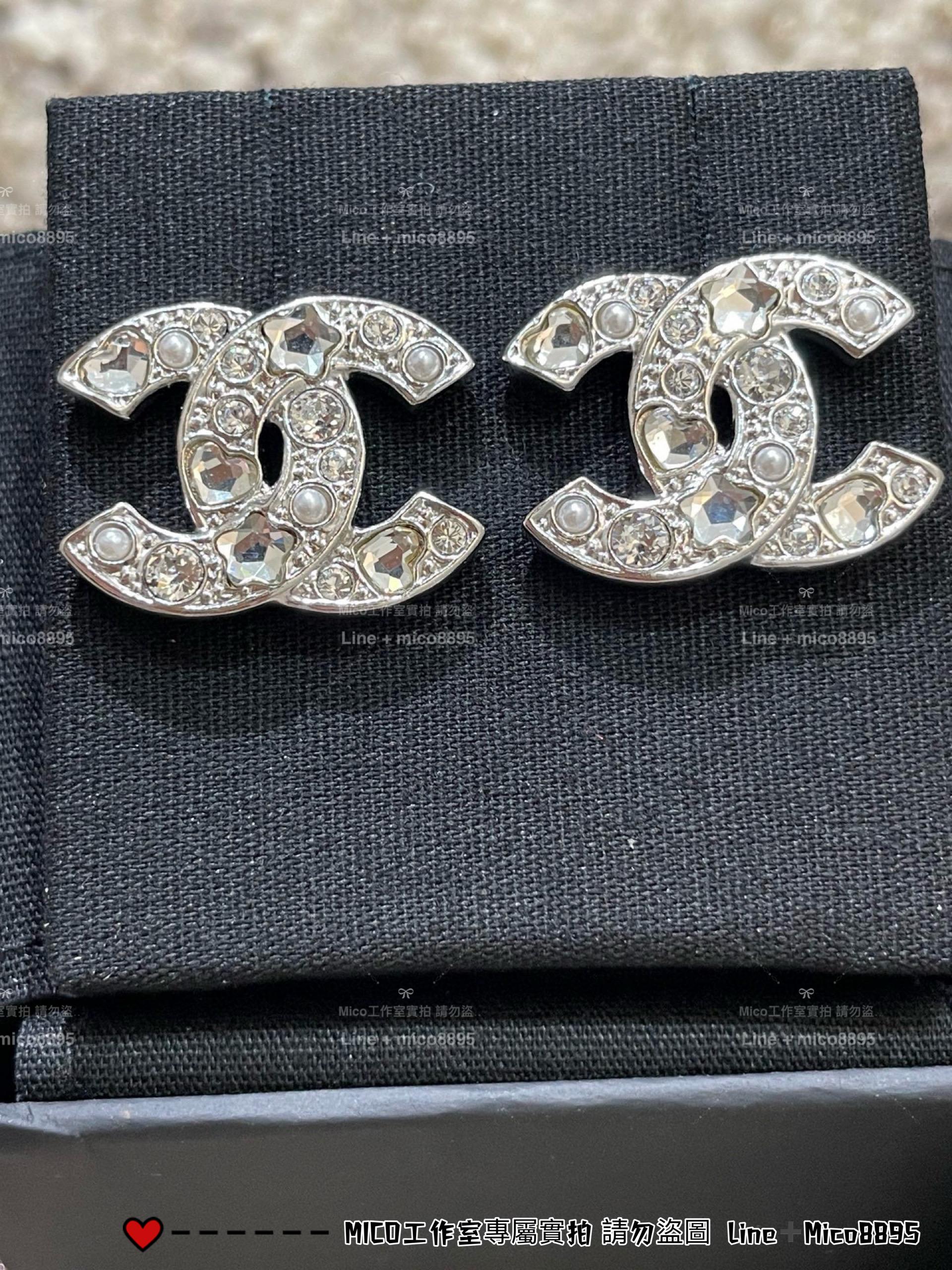 CHANEL | 日常佩戴款 愛心 星星 水鑽銀色耳釘/耳環 細節非常精緻