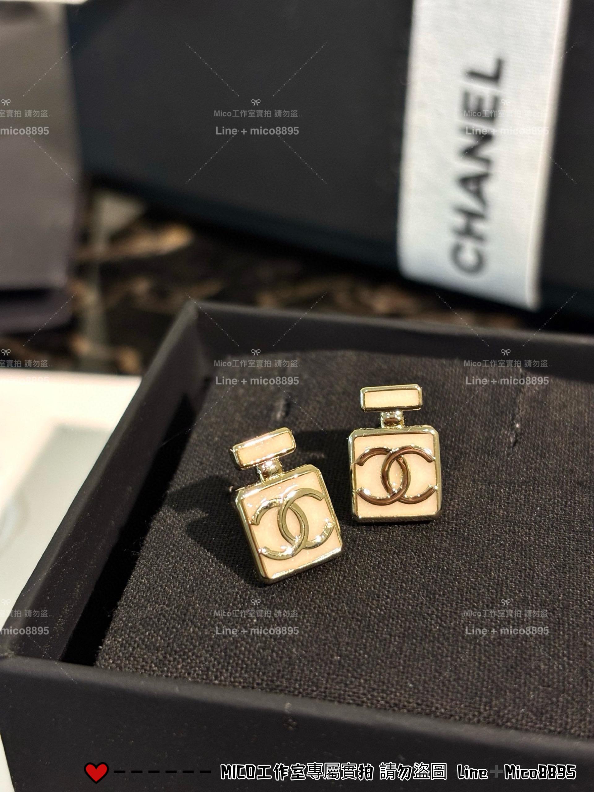 CHANEL | 日常配戴款 25P 琺瑯彩 細閃香水瓶造型雙C耳釘/耳環