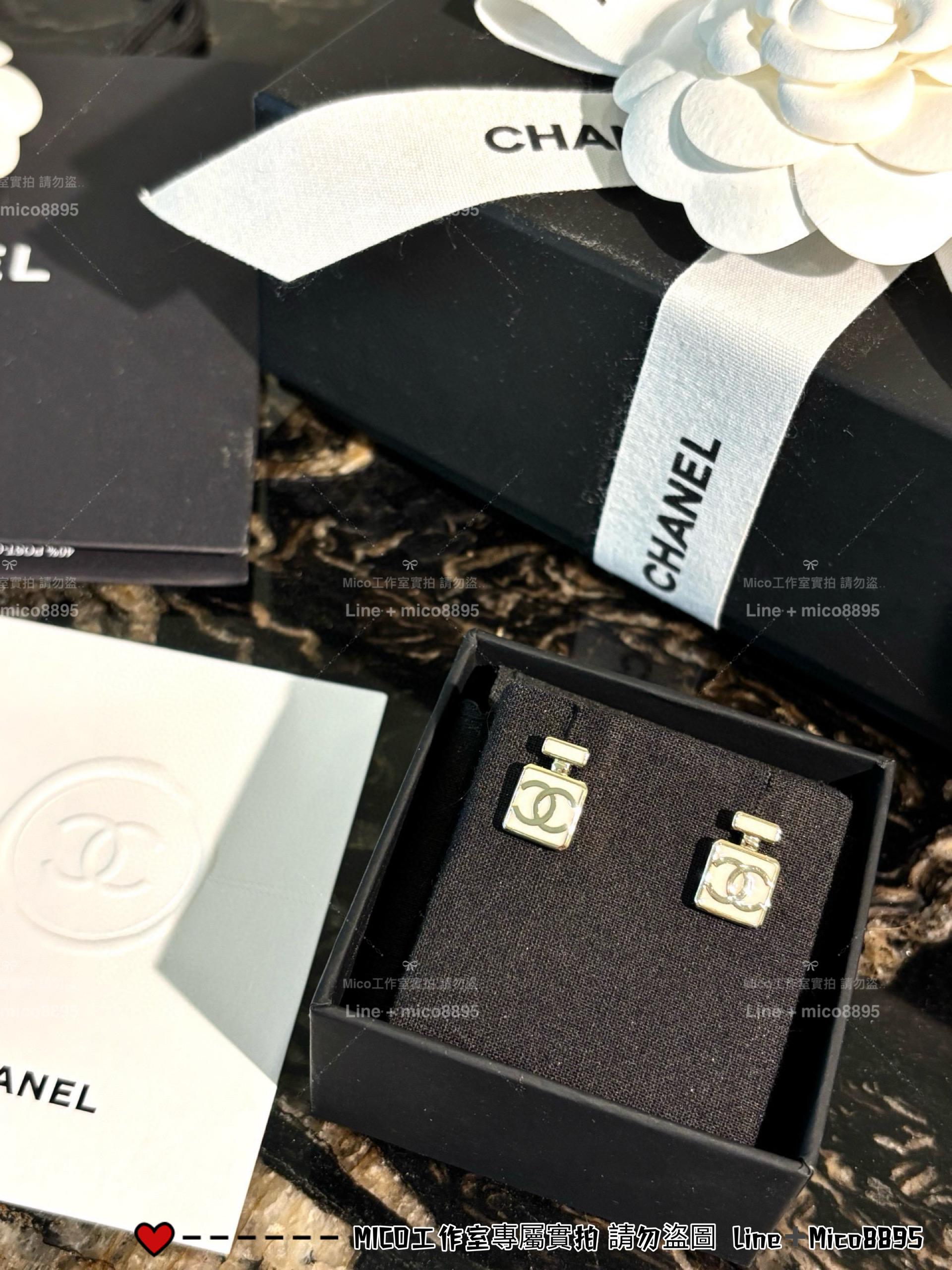 CHANEL | 日常配戴款 25P 琺瑯彩 細閃香水瓶造型雙C耳釘/耳環