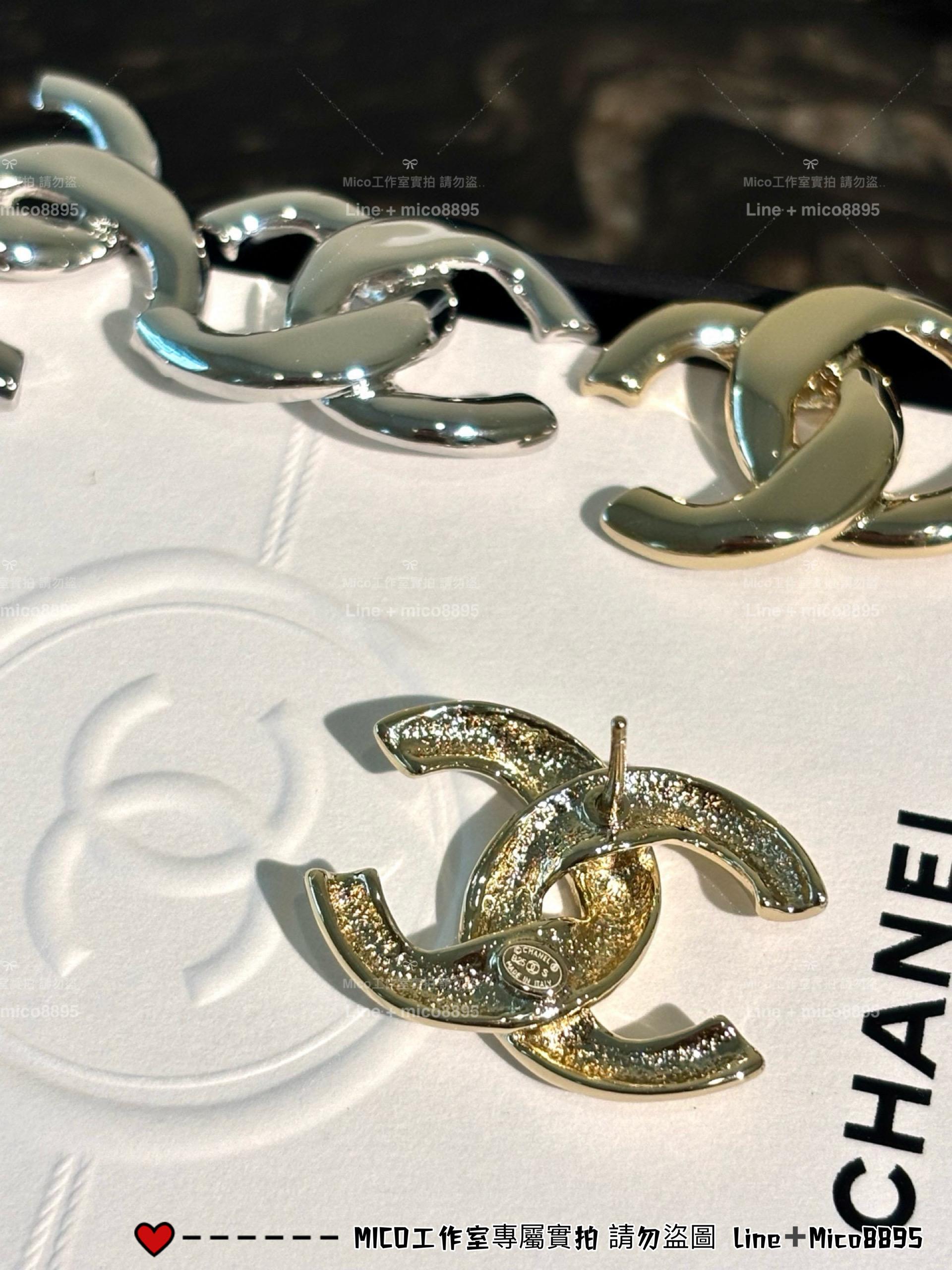 CHANEL | 日常配戴款 25P 厚款立體光面素金雙C耳釘 淺金色/銀色