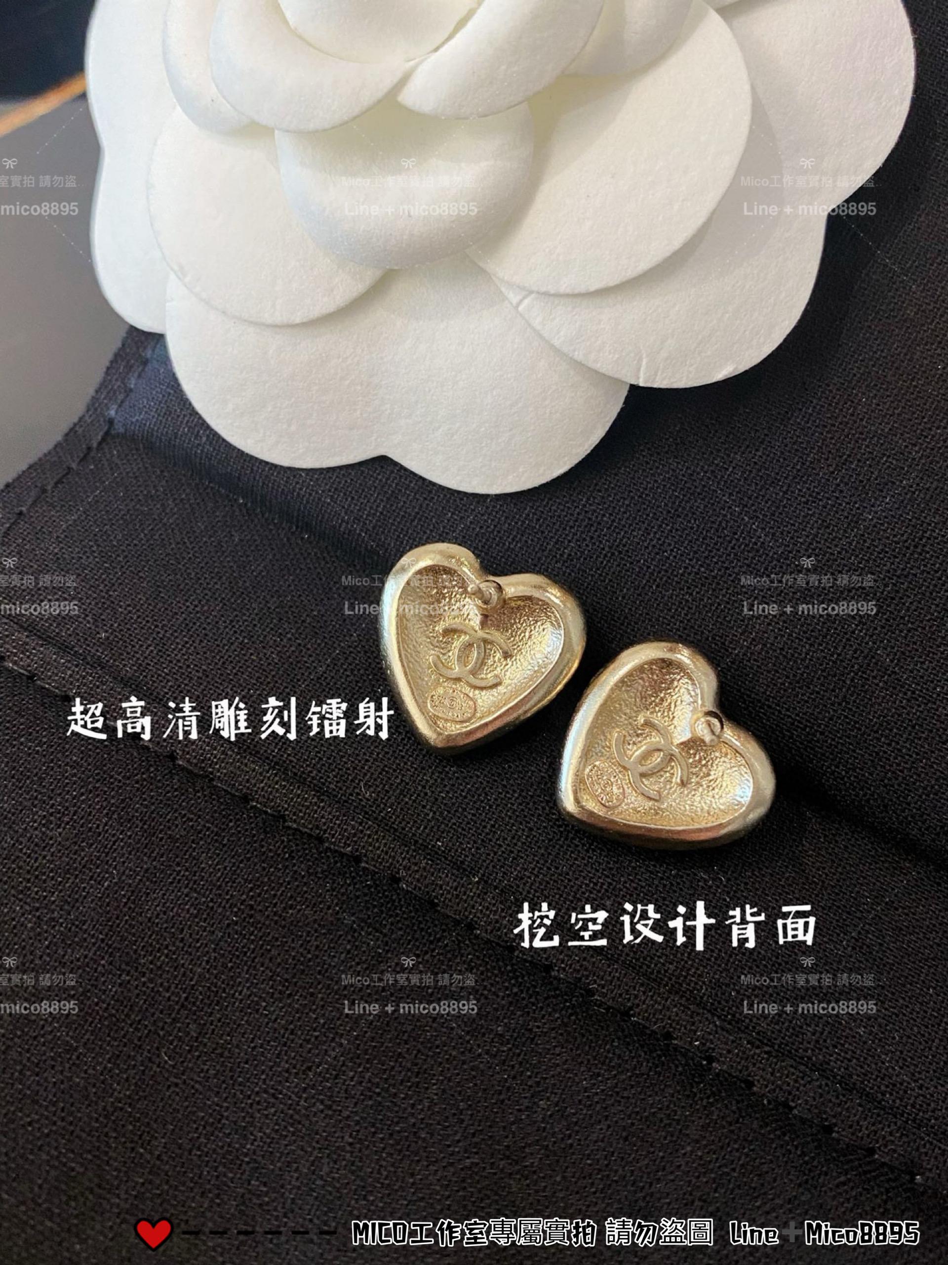 CHANEL | 淺金色滿鑽珍珠立體愛心耳環/耳釘