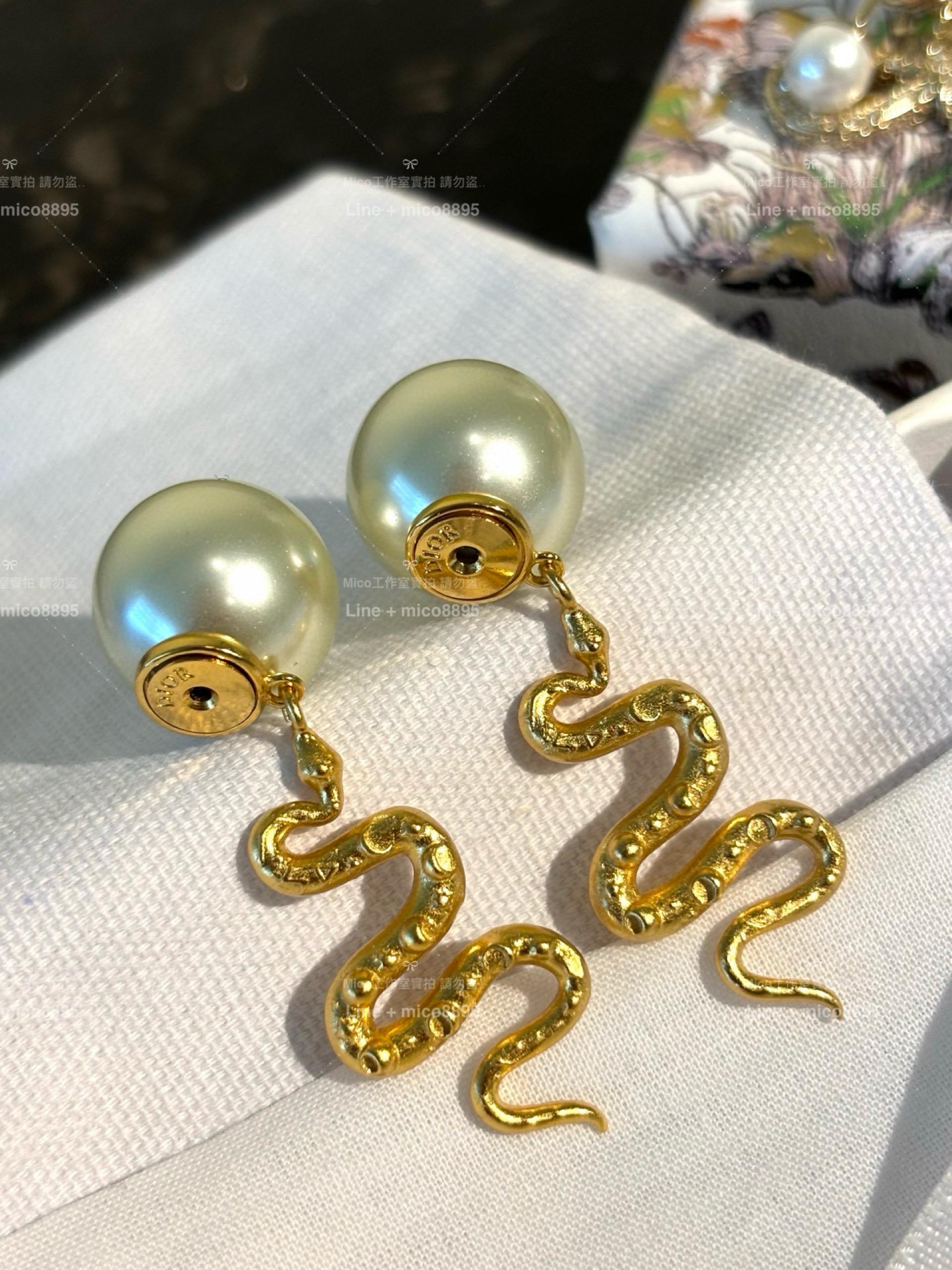 DIOR 靈蛇雕刻金屬前後配戴雙珍珠耳環/耳釘