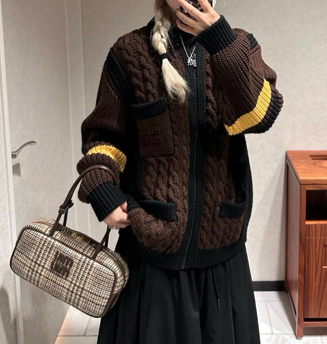 MIUMIU 復古秋冬感 千鳥格風格保齡球包 27cm