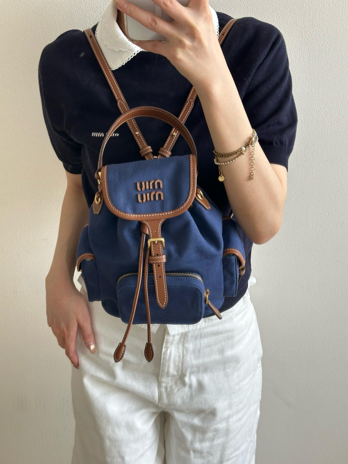 MIUMIU 25SS 藍色 小牛皮拼接帆布雙肩包 後背包 18*22cm