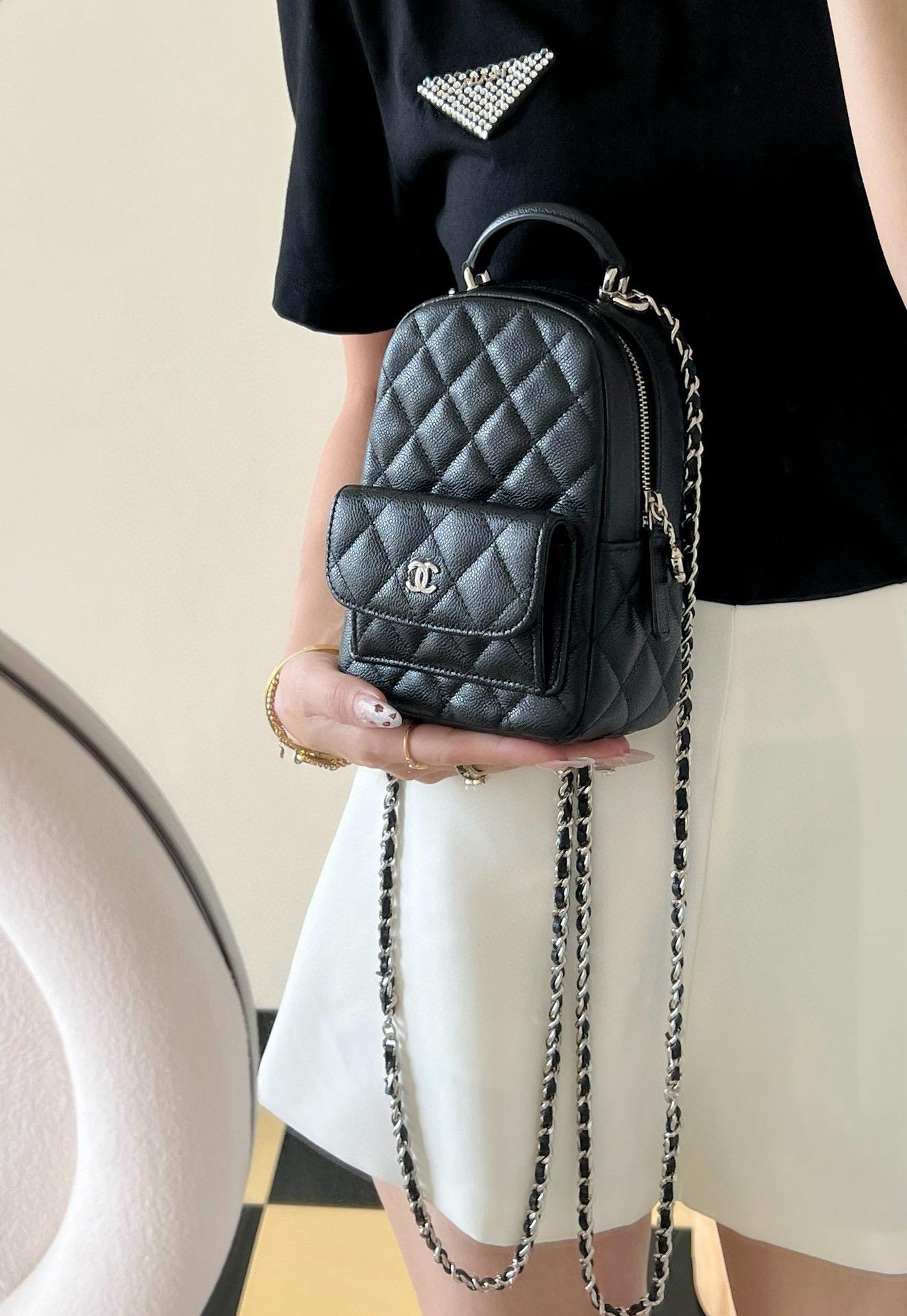 CHANEL | 小香 25C 早春 黑色荔枝牛皮/淡金釦 多功能mini雙背包 小牛皮 18cm