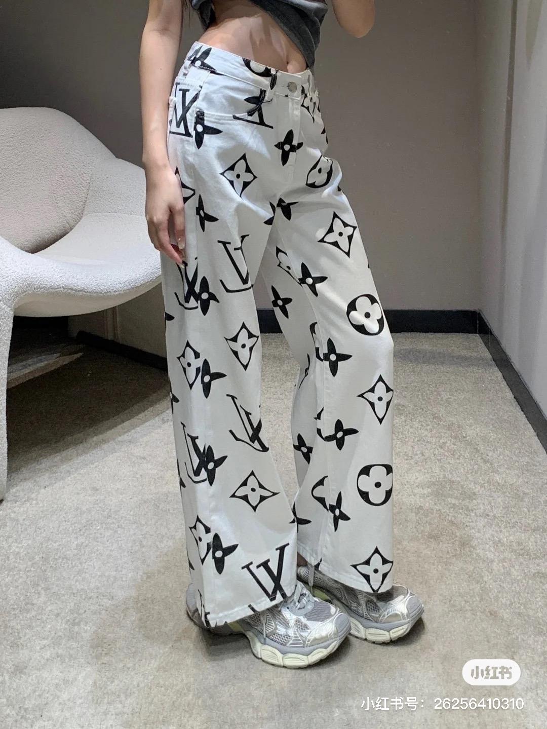 LOUIS VUITTON 老花四葉草闊腿白色牛仔褲