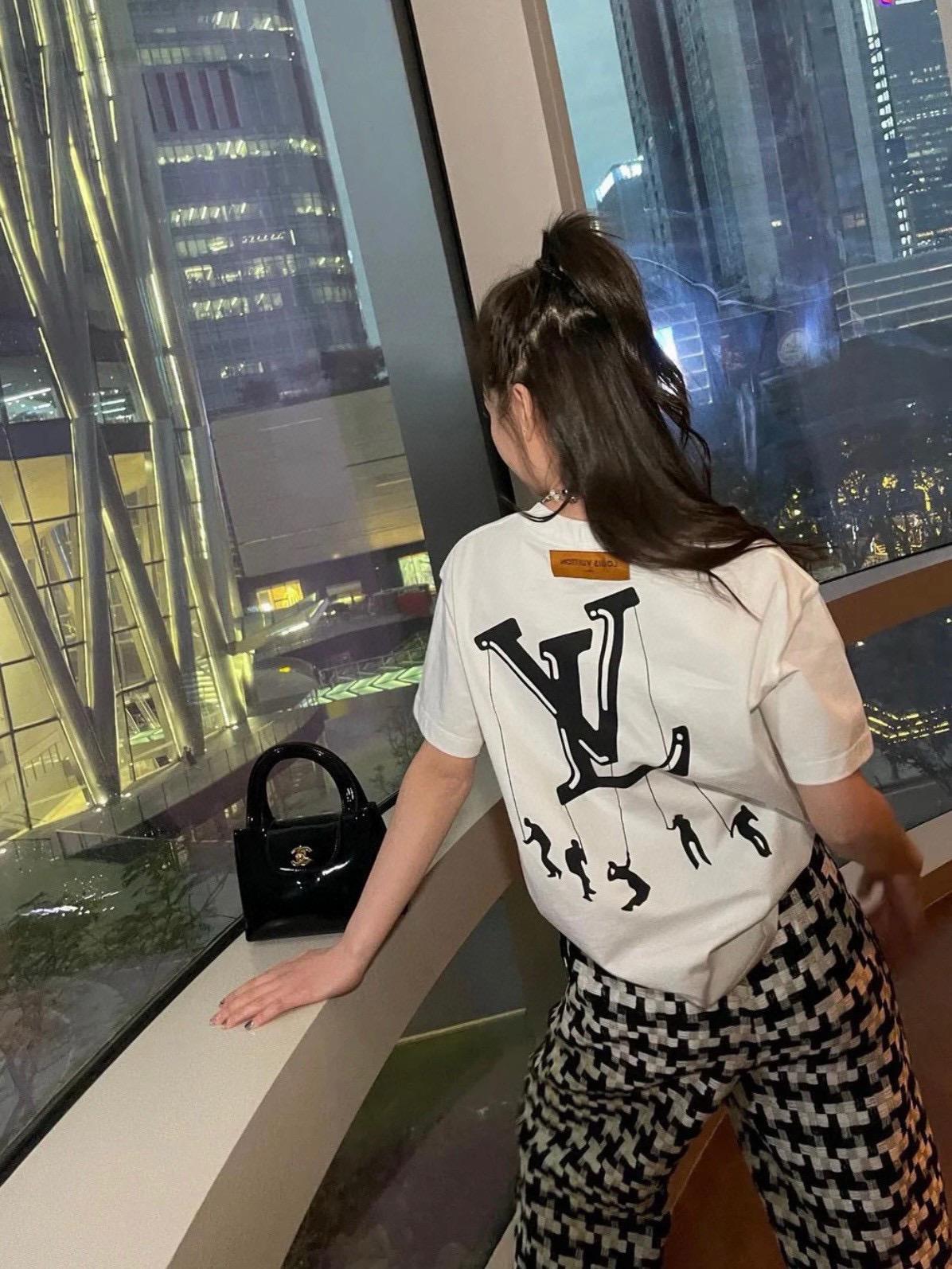 Louis Vuitton 男女同款 “Zoom With Friends”系列傘兵印花短袖T恤