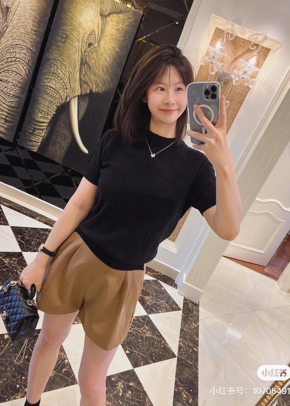 Fendi 基礎款 黑色經典FF鏤空Logo字母提花短袖針織衫
