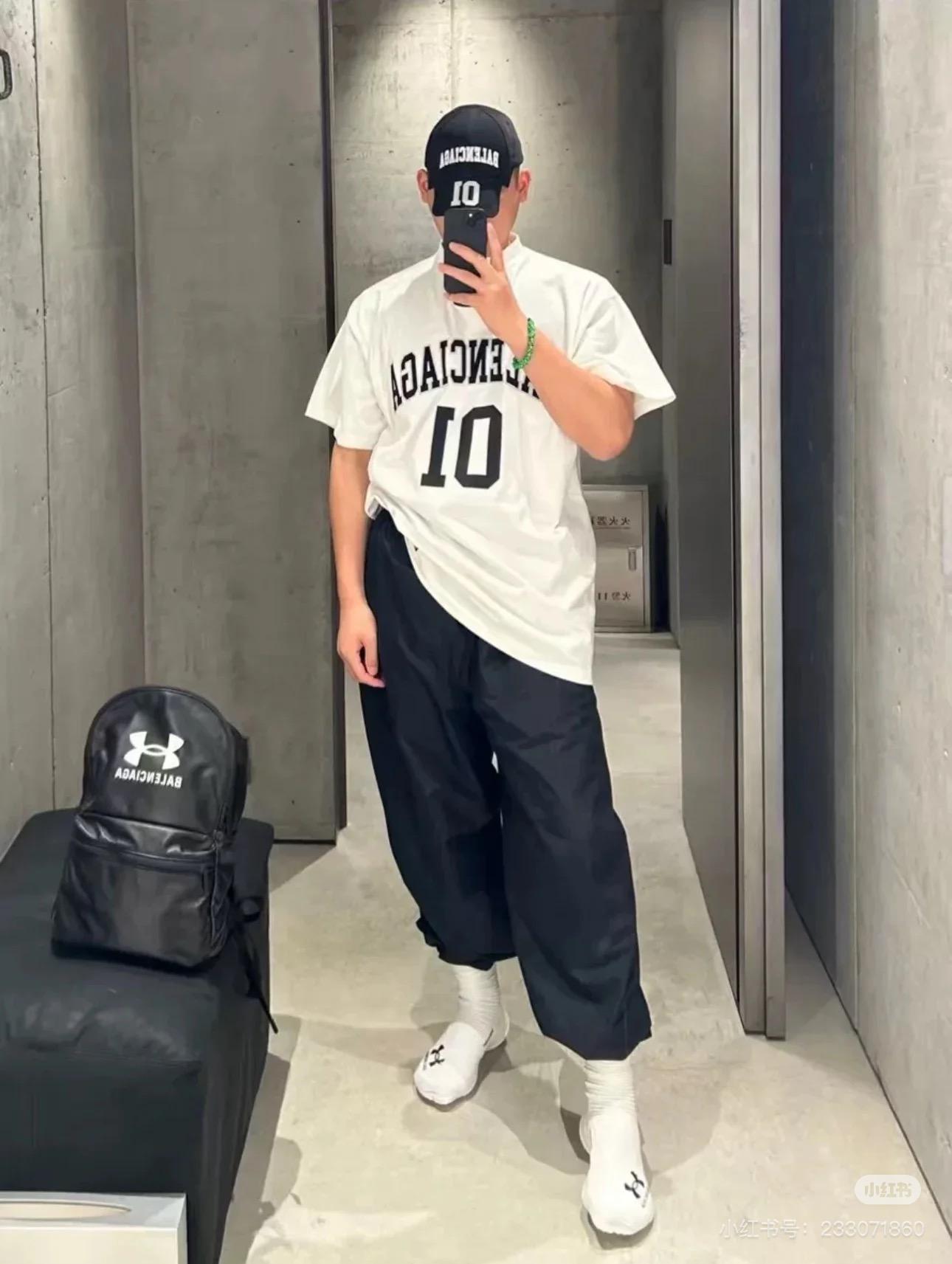 BALENCIAGA 白色 籃球系列運動球服01號刺繡字母短袖T恤