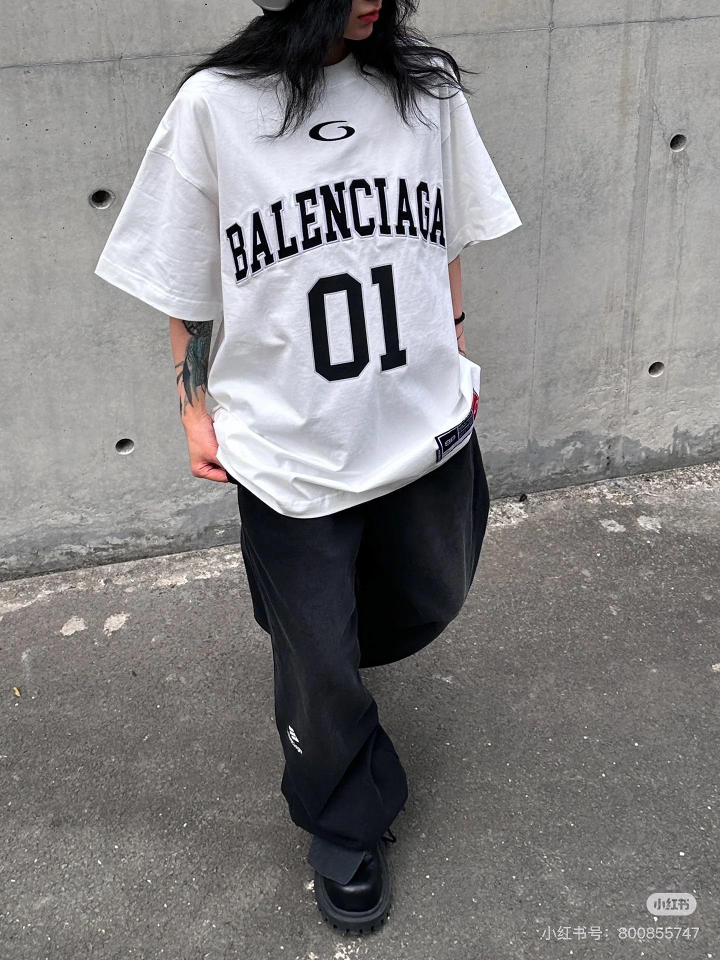 BALENCIAGA 白色 籃球系列運動球服01號刺繡字母短袖T恤