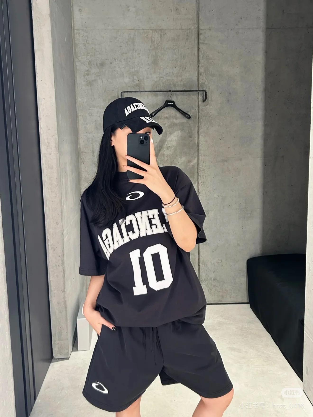 BALENCIAGA 黑色 籃球系列運動球服01號刺繡字母短袖T恤