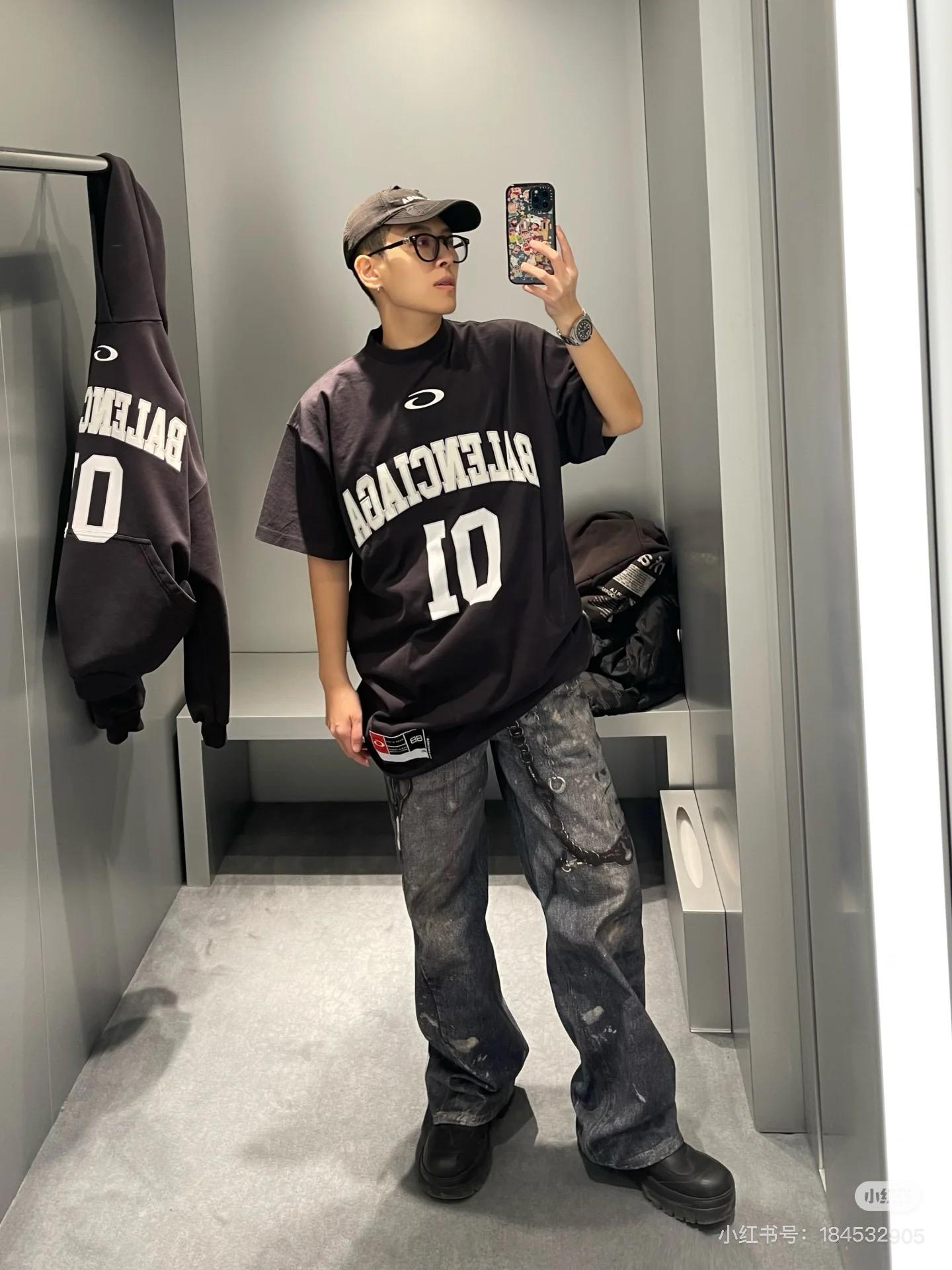 BALENCIAGA 黑色 籃球系列運動球服01號刺繡字母短袖T恤