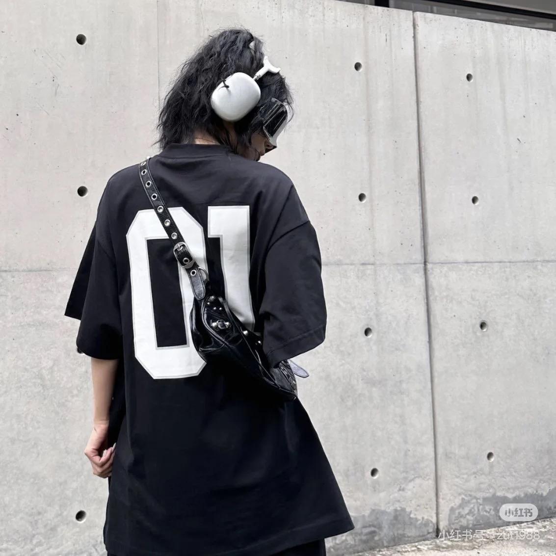 BALENCIAGA 黑色 籃球系列運動球服01號刺繡字母短袖T恤