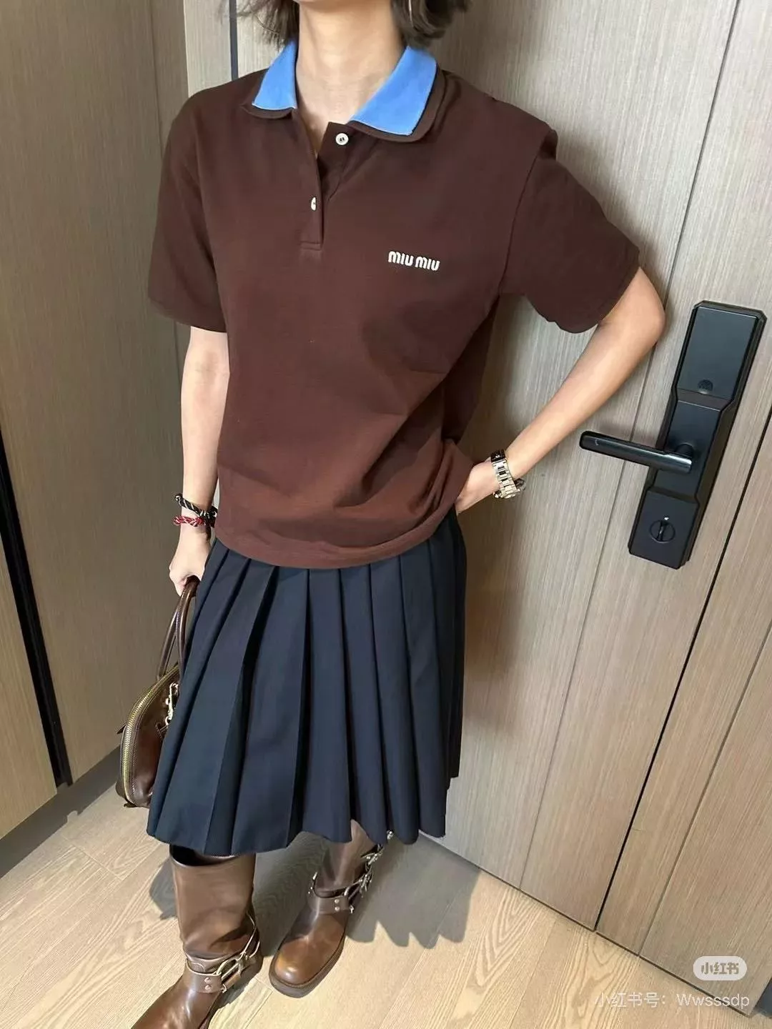 MIUMIU 撞色雙層領刺繡字母Polo衫短袖