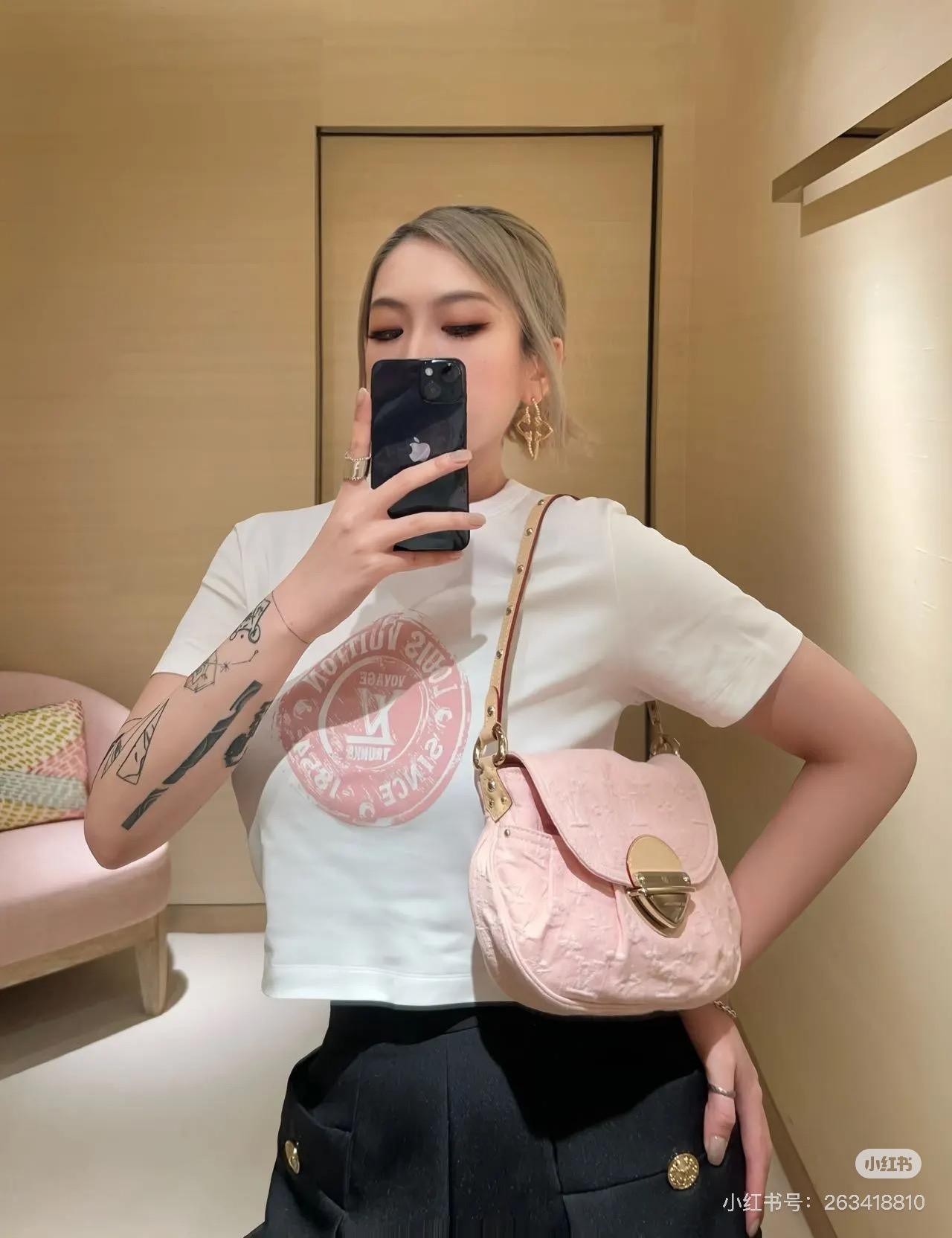 Lv 短版短袖上衣