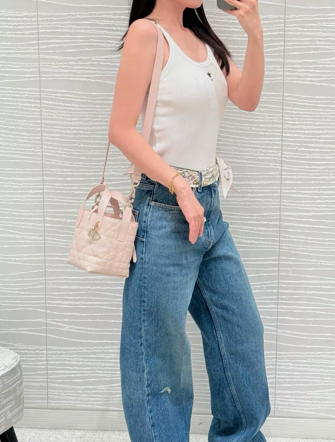 DIOR 胭脂粉 直式托特包 Toujours mini 水桶包 小牛皮材質 可手提與斜挎 15cm