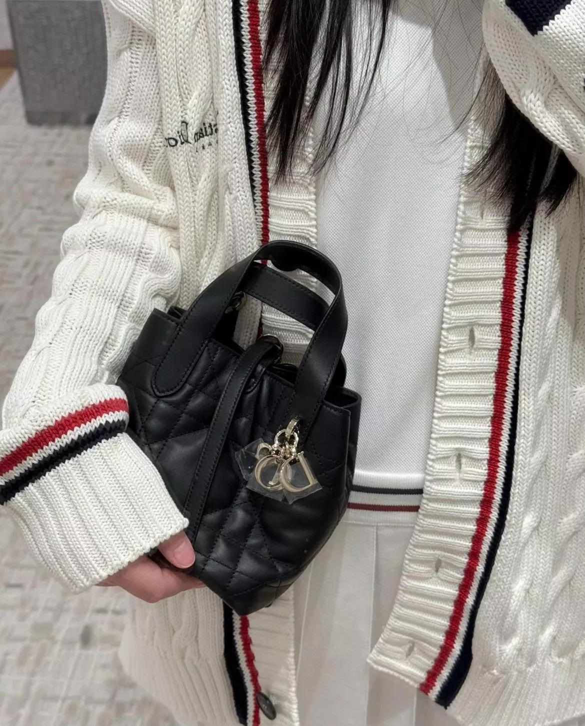 DIOR 黑色 豎版 Toujours mini 水桶包 可手提與斜挎 15cm