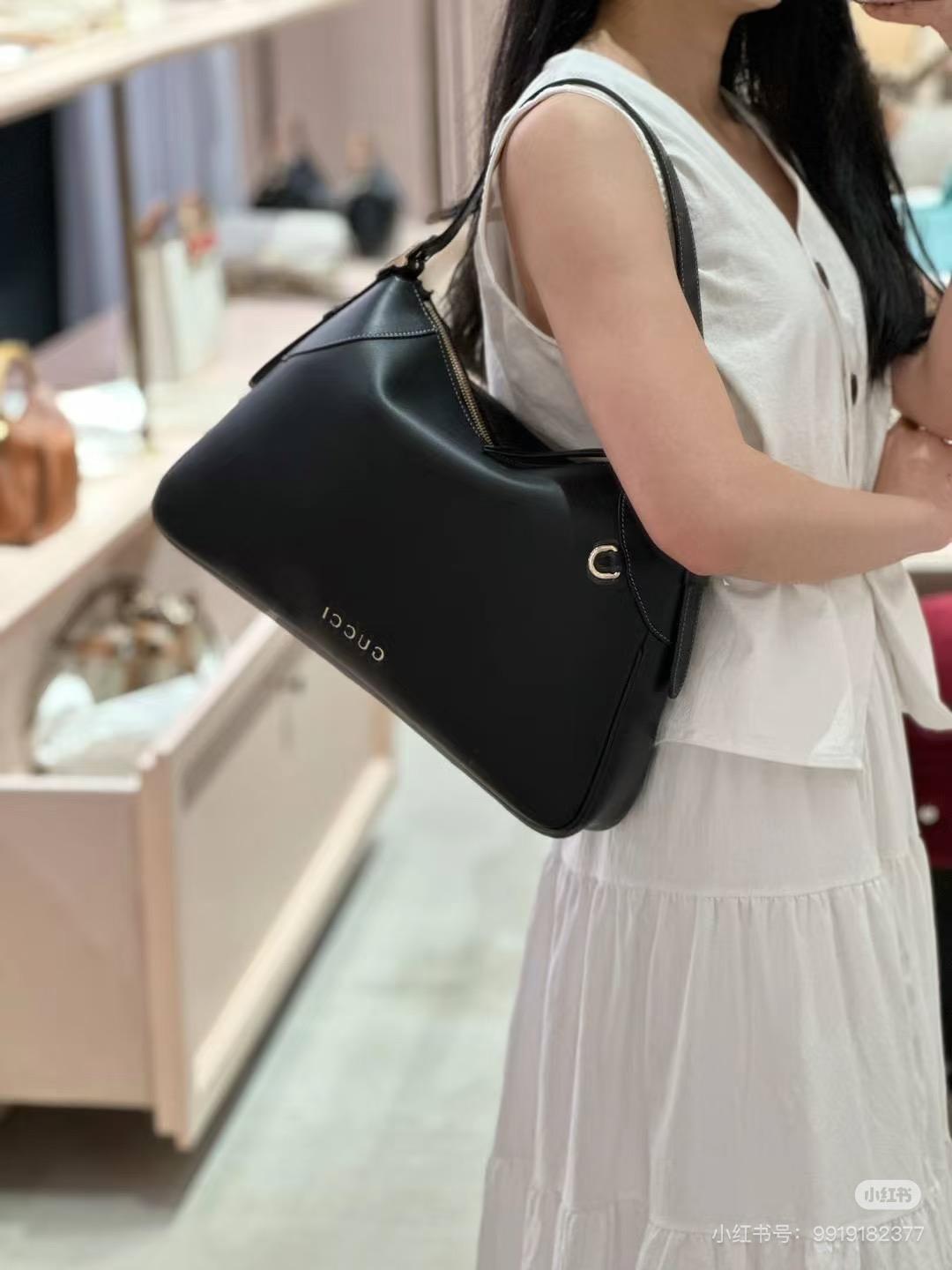 GUCCI Emblem系列 全皮款/黑色 HoBo腋下包 37cm