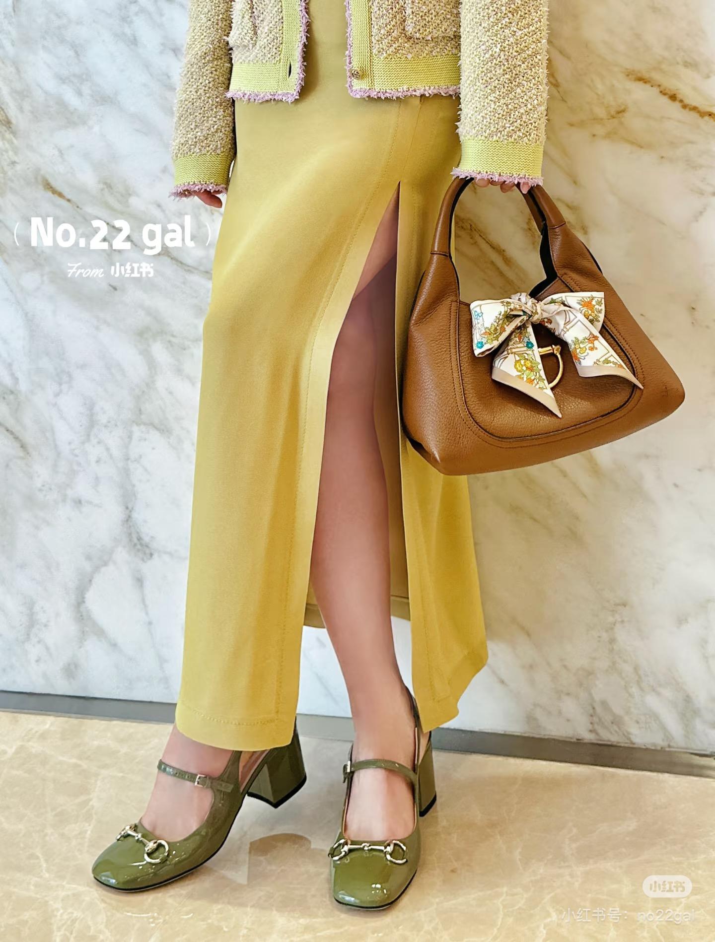 Gucci 粒面牛皮四色 Softbit系列 馬銜扣造型手提包 27cm
